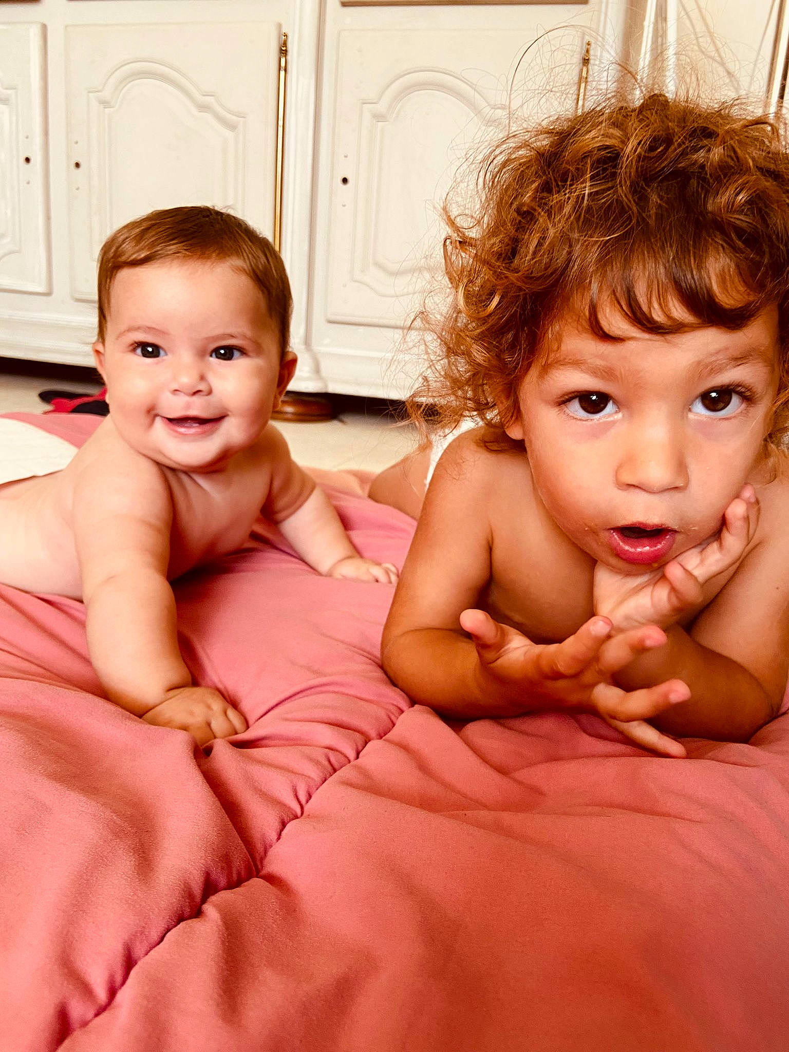 Meyssane a rejoint le concours — aidez-le/la à gagner de superbes lots ! abdomen, beauty, cabinetry, cheek, child, comfort, face, facial_expression, finger, flash_photography, fun, gesture, happy, iris, joy, muscle, neck, person, skin, smile