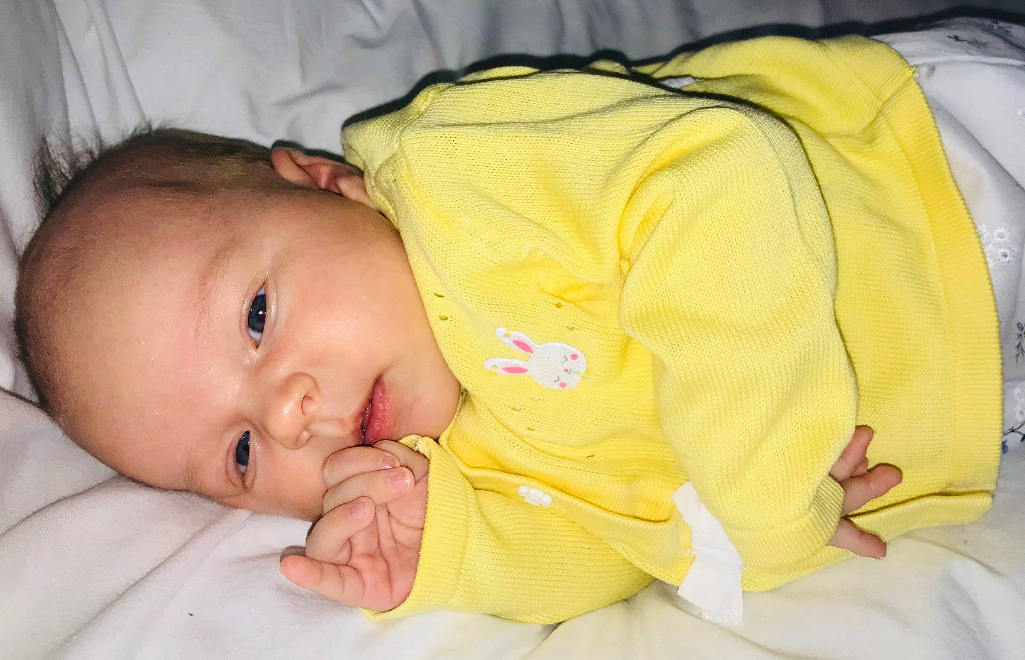 Jeanne a rejoint le concours — aidez-le/la à gagner de superbes lots ! baby, baby_sleeping, bedtime, cheek, child, eye, face, head, lip, mouth, nose, person, skin, sleep, toddler, yellow