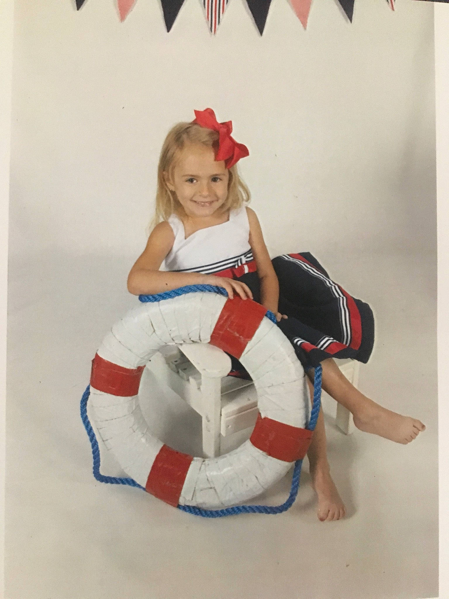 Alyvia is registered to the contest to win money with this photo: art, child, costume, fictional_character, illustration, joy, person