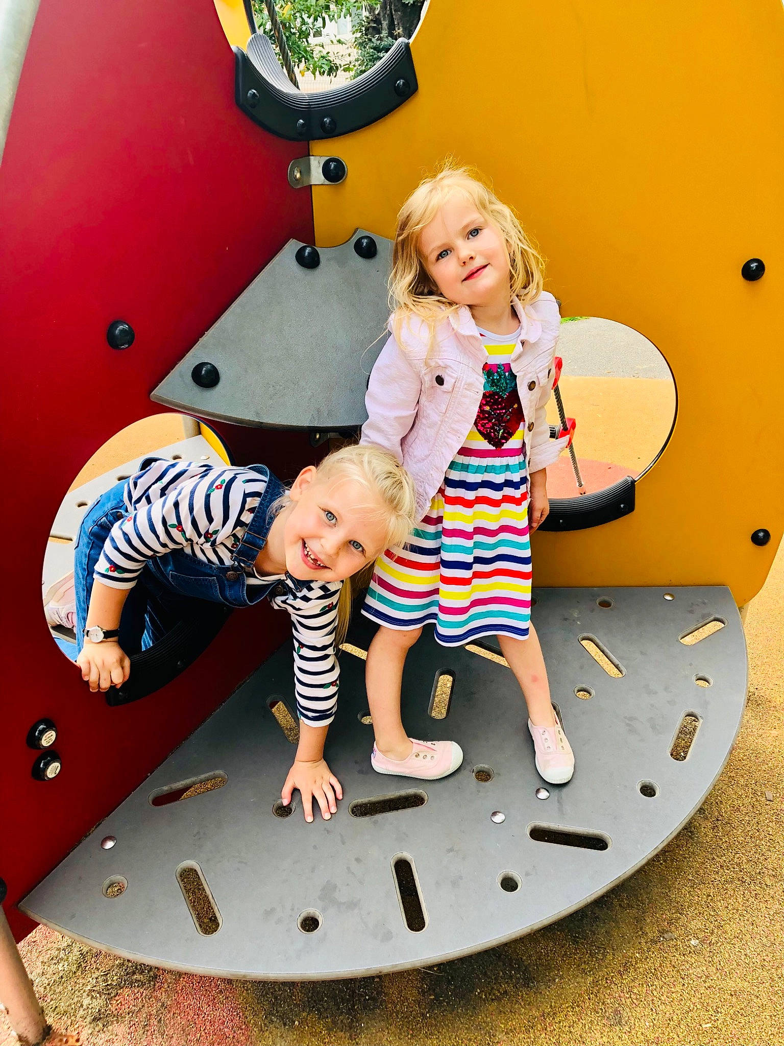Stefani participe au concours pour gagner de l'argent avec cette photo : beauty, child, circle, flooring, fun, happy, joy, leisure, magenta, pattern, person, pink, play, product, recreation, room, smile, snapshot, sneakers, standing