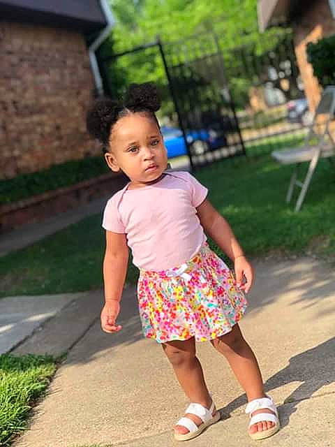 Mar'Laya is registered to the contest to win money with this photo: baby, beauty, child, footwear, fun, grass, happy, leisure, person, pink, play, shoe, shorts, skin, smile, summer, t_shirt, toddler, vacation, walking