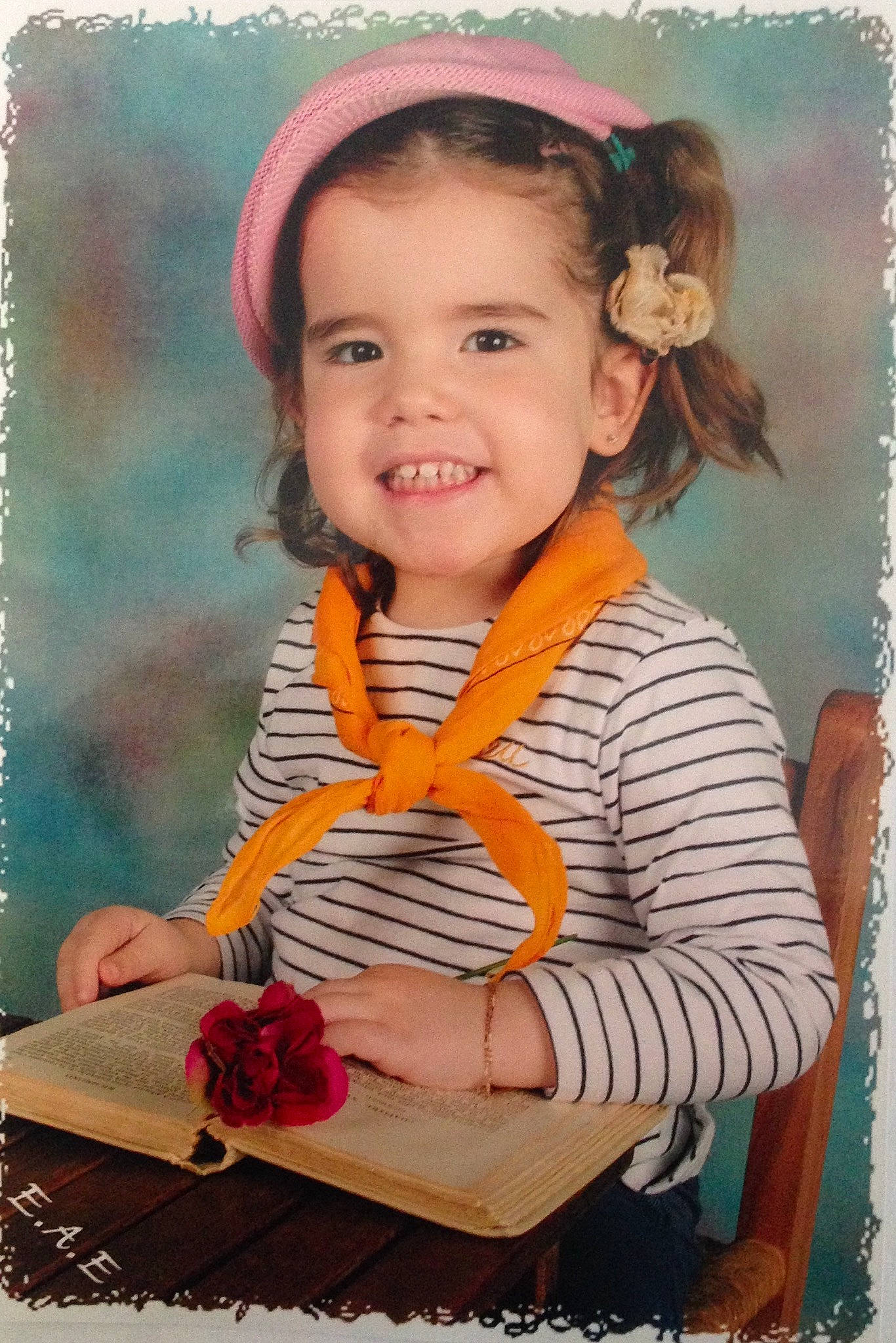 élèana a rejoint le concours — aidez-le/la à gagner de superbes lots ! child, child_model, girl, hair_accessory, happiness, headgear, infant, joy, pattern, person, portrait, product, skin, smile, toddler