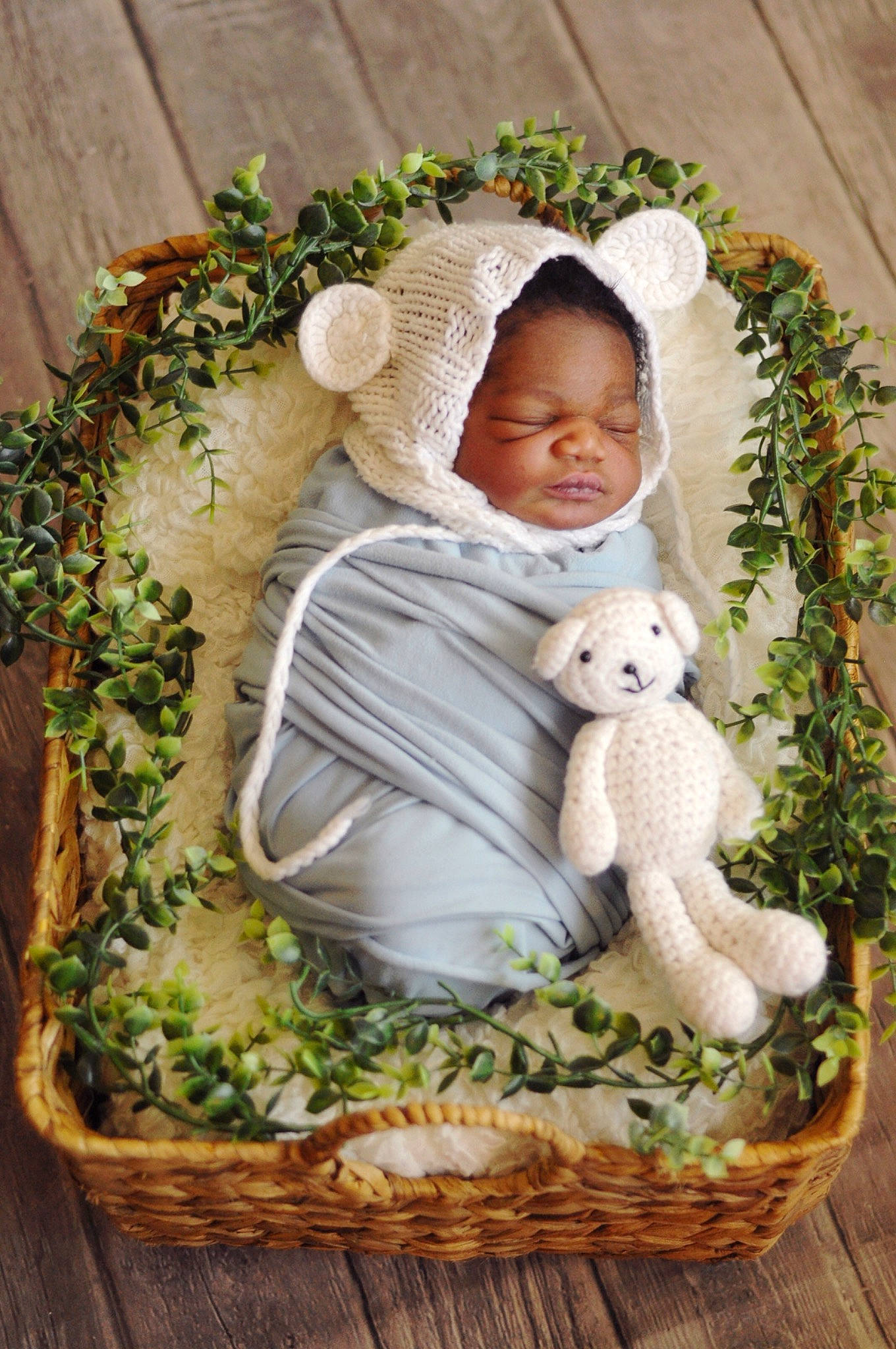 Cristian is registered to the contest to win money with this photo: baby, baby_products, baby_toddler_clothing, basket, child, comfort, fawn, grass, happy, linens, pattern, people_in_nature, person, plant, sitting, smile, stuffed_toy, toddler, toy, wood