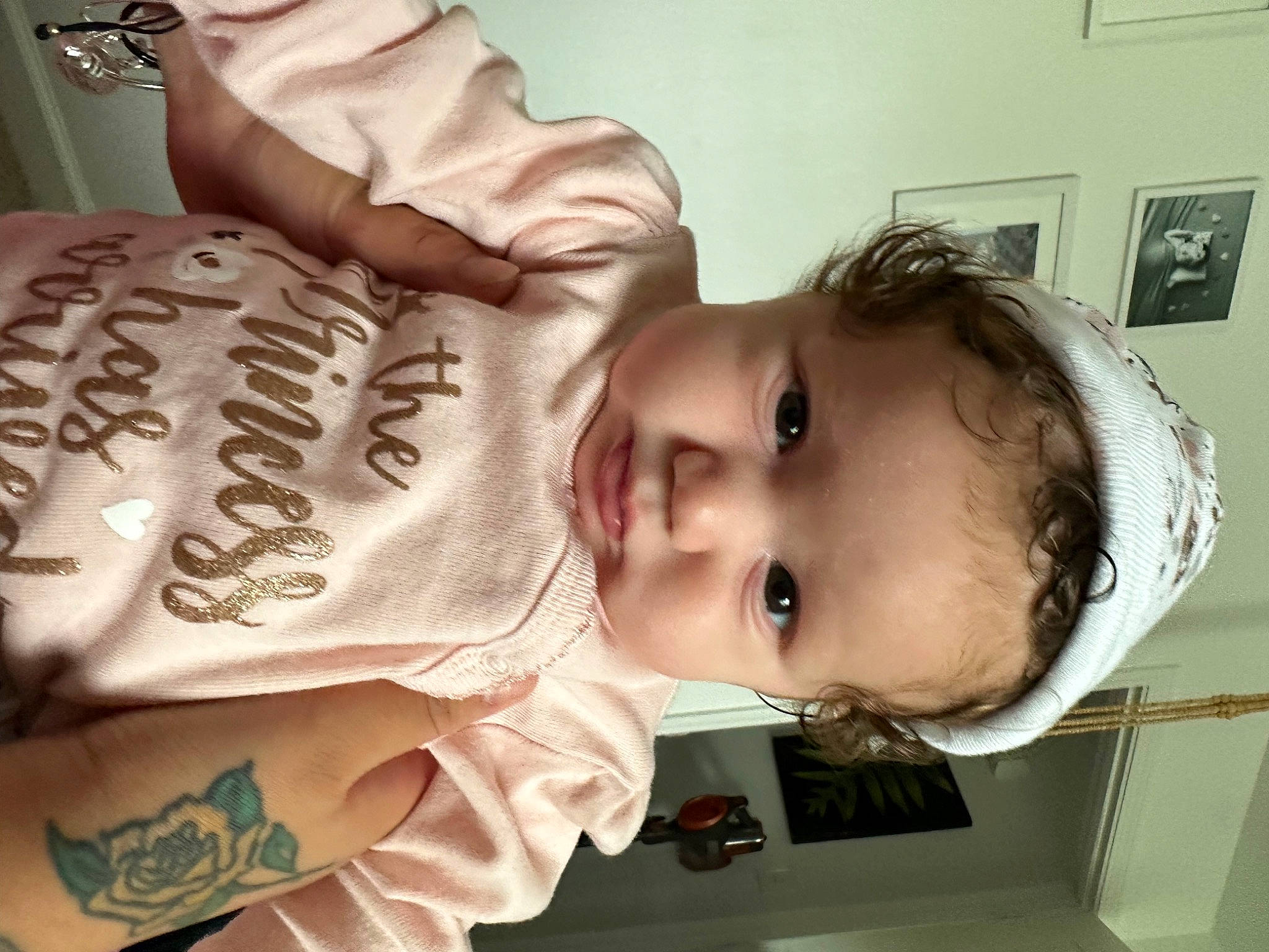 Khelani is registered to the contest to win money with this photo: cheek, chin, ear, eyebrow, eyelash, finger, forehead, happy, human, human_body, iris, jaw, lip, mouth, neck, nose, person, shoulder, skin, sleeve