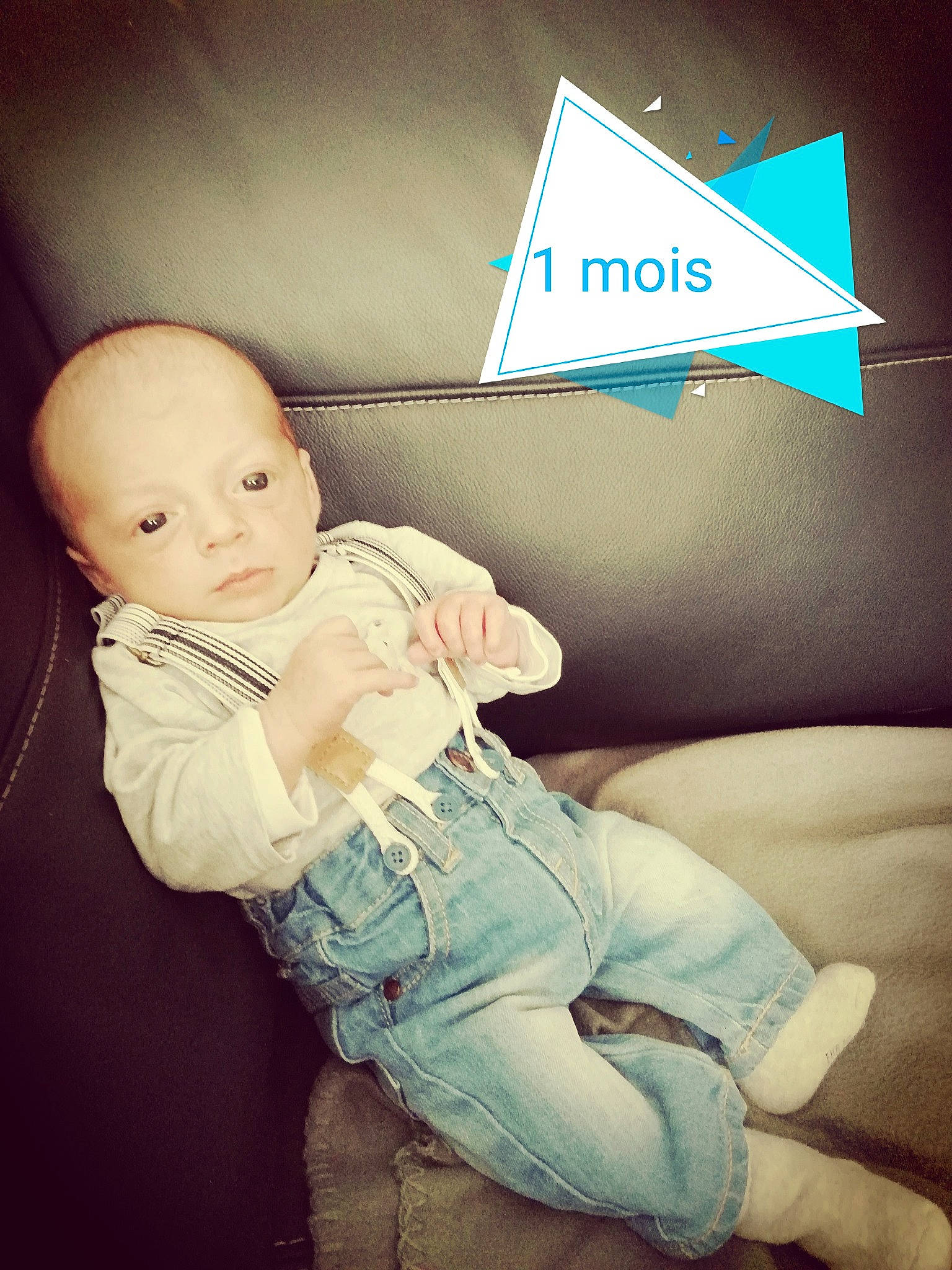 Louka participe au concours pour gagner de l'argent avec cette photo : bedtime, child, human, infant, person, product, skin, snapshot, toddler