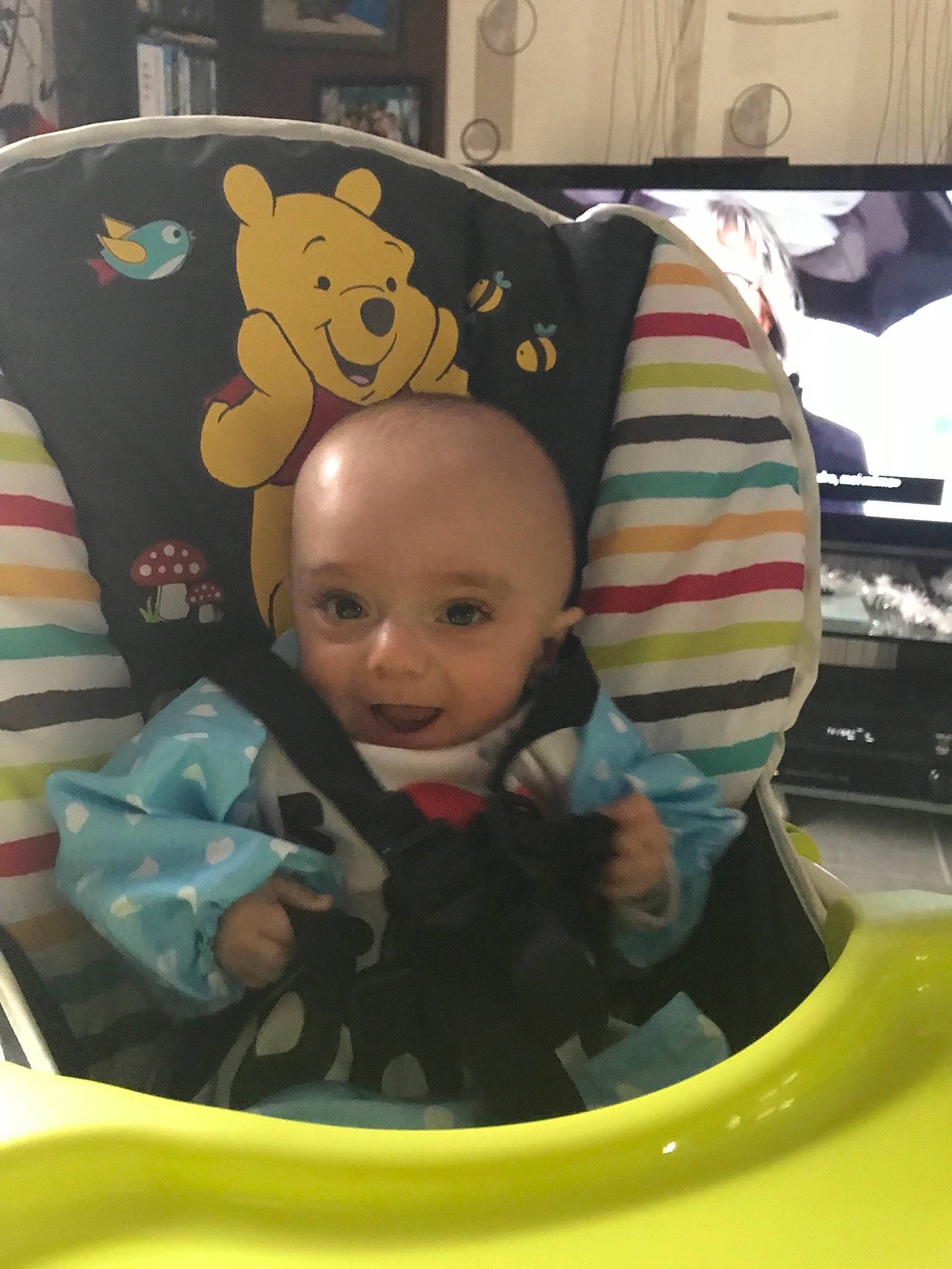 Tristan a rejoint le concours — aidez-le/la à gagner de superbes lots ! child, day, ear, fun, head, infant, person, play, product, smile, toddler