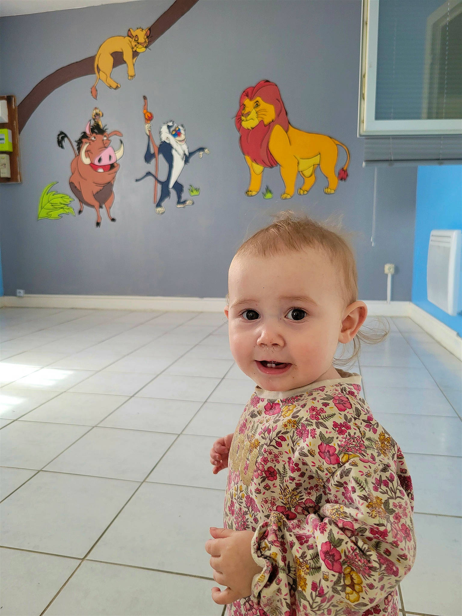 Romane participe au concours pour gagner de l'argent avec cette photo : art, baby, baby_toddler_clothing, blue, child, eye, flooring, fun, happy, horse, mammal, person, product, room, sleeve, toddler, vertebrate, visual_arts, white, working_animal