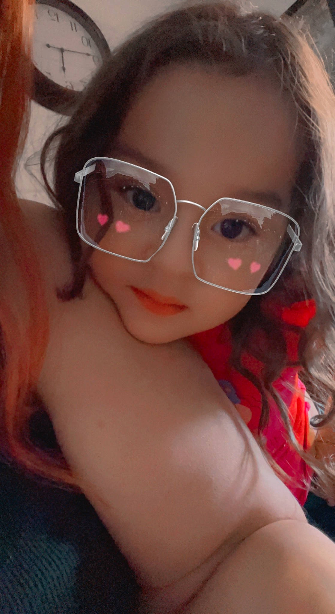 Emely is registered to the contest to win money with this photo: cheek, ear, eye, eyebrow, eyelash, eyewear, flash_photography, forehead, glasses, head, human_body, jaw, lip, mouth, neck, nose, person, shoulder, skin, smile