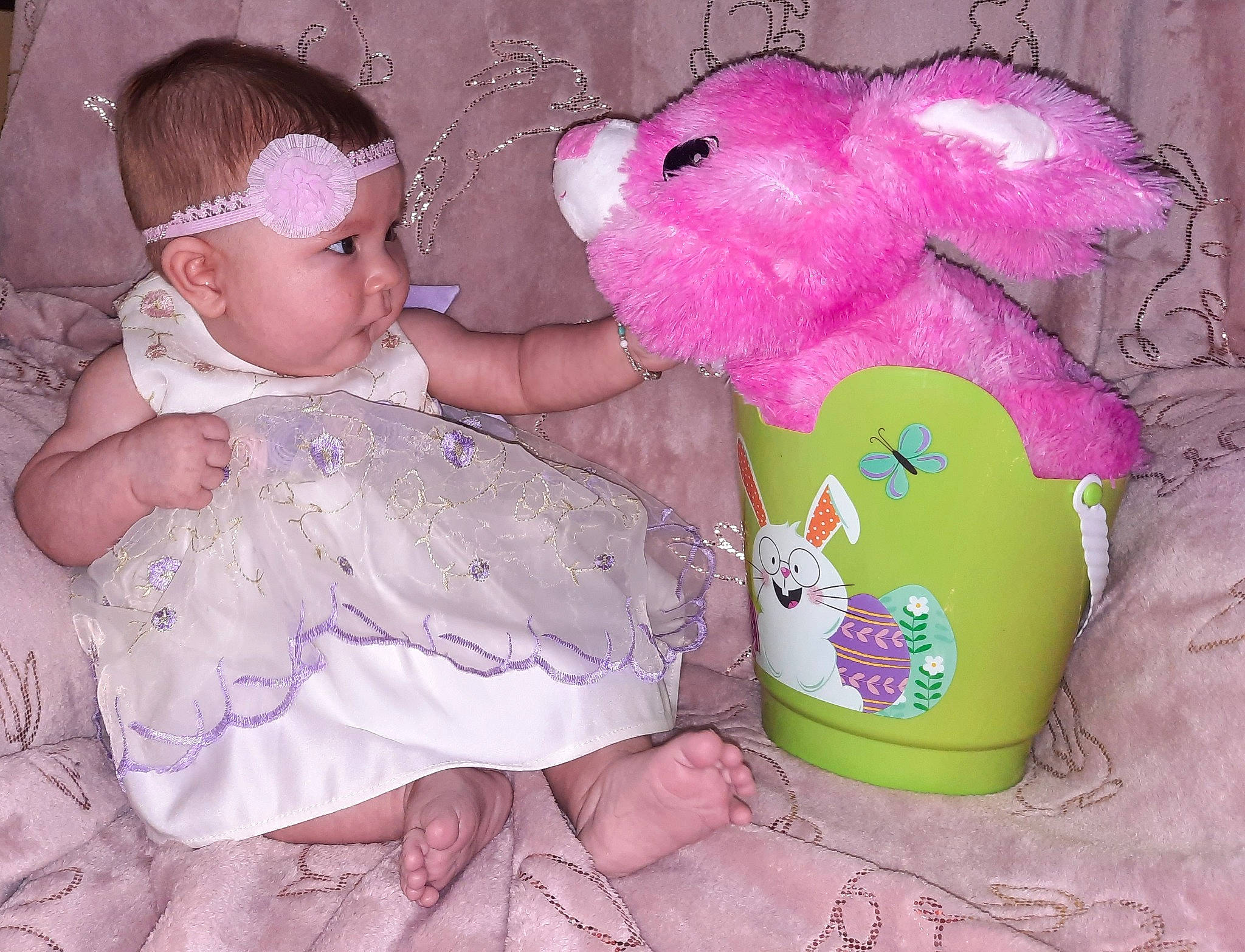 Sylver is registered to the contest to win money with this photo: baby, baby_products, baby_sleeping, baby_toddler_clothing, baby_toys, cheek, comfort, design, dress, embellishment, magenta, pattern, person, pink, plush, skin, sleeve, stuffed_toy, teddy_bear, toddler