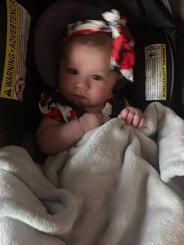 Sylver is registered to the contest to win money with this photo: baby, baby_toddler_clothing, cheek, chin, comfort, eye, eyebrow, finger, flash_photography, hand, headgear, iris, lip, mouth, nail, nose, person, skin, textile, thumb