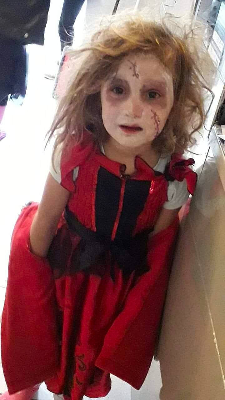 Cataléya a rejoint le concours — aidez-le/la à gagner de superbes lots ! child, costume, dress, fictional_character, person, toddler