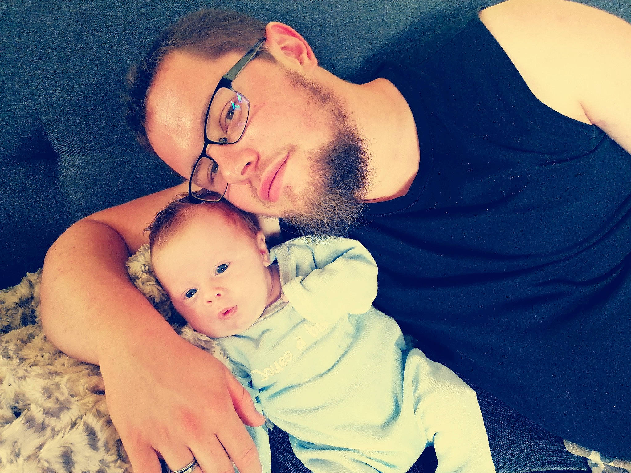 Owen a rejoint le concours — aidez-le/la à gagner de superbes lots ! arm, baby, beard, cheek, child, comfort, event, face, flash_photography, fun, gesture, glasses, happy, head, love, mouth, muscle, nose, person, sitting