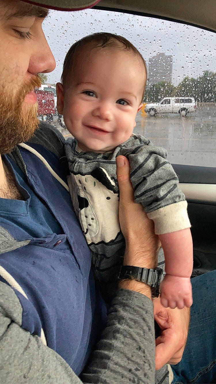 Canyon is registered to the contest to win money with this photo: arm, beard, cheek, cool, eye, face, finger, flash_photography, gesture, hair, hairstyle, hand, happy, human_body, iris, joy, muscle, person, skin, smile