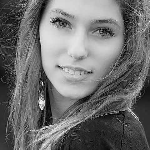 Maurine a rejoint le concours — aidez-le/la à gagner de superbes lots !