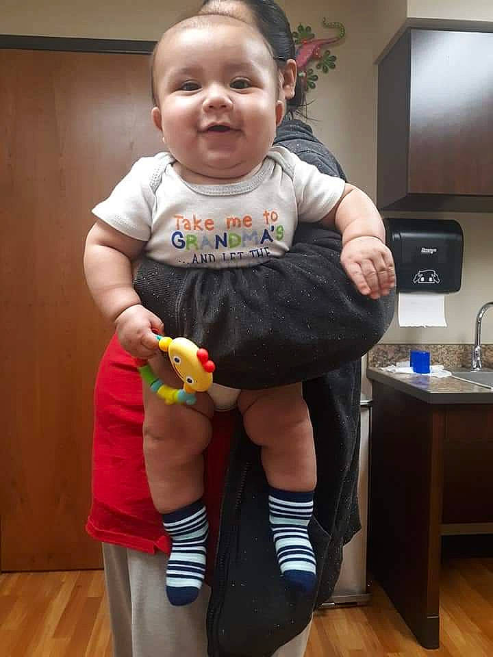 Bear is registered to the contest to win money with this photo: child, leg, person, play, toddler