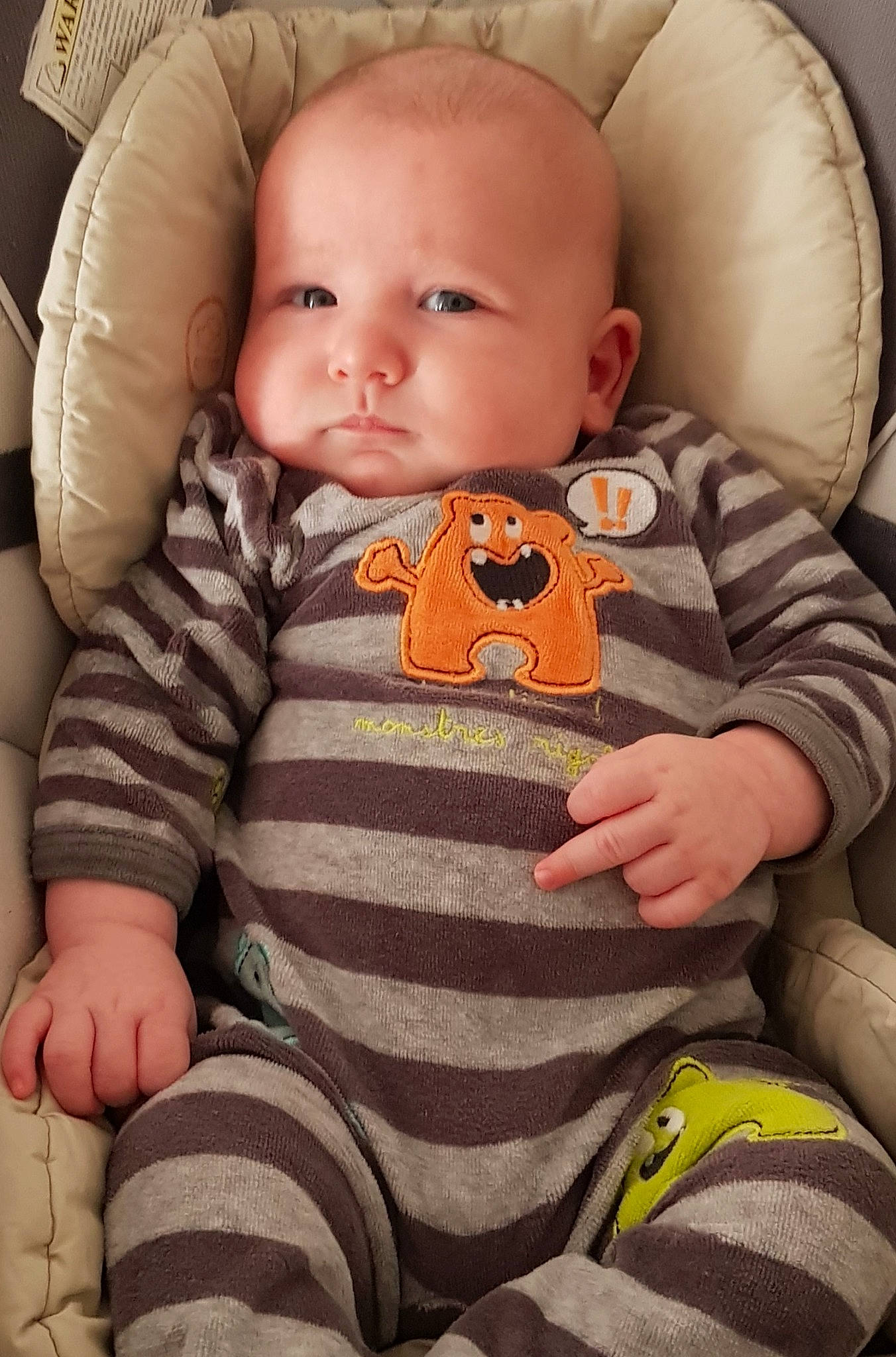 Keilan a rejoint le concours — aidez-le/la à gagner de superbes lots ! boy, cheek, child, eye, finger, infant, nose, person, product, sitting, skin, smile, stuffed_toy, textile, toddler, toy