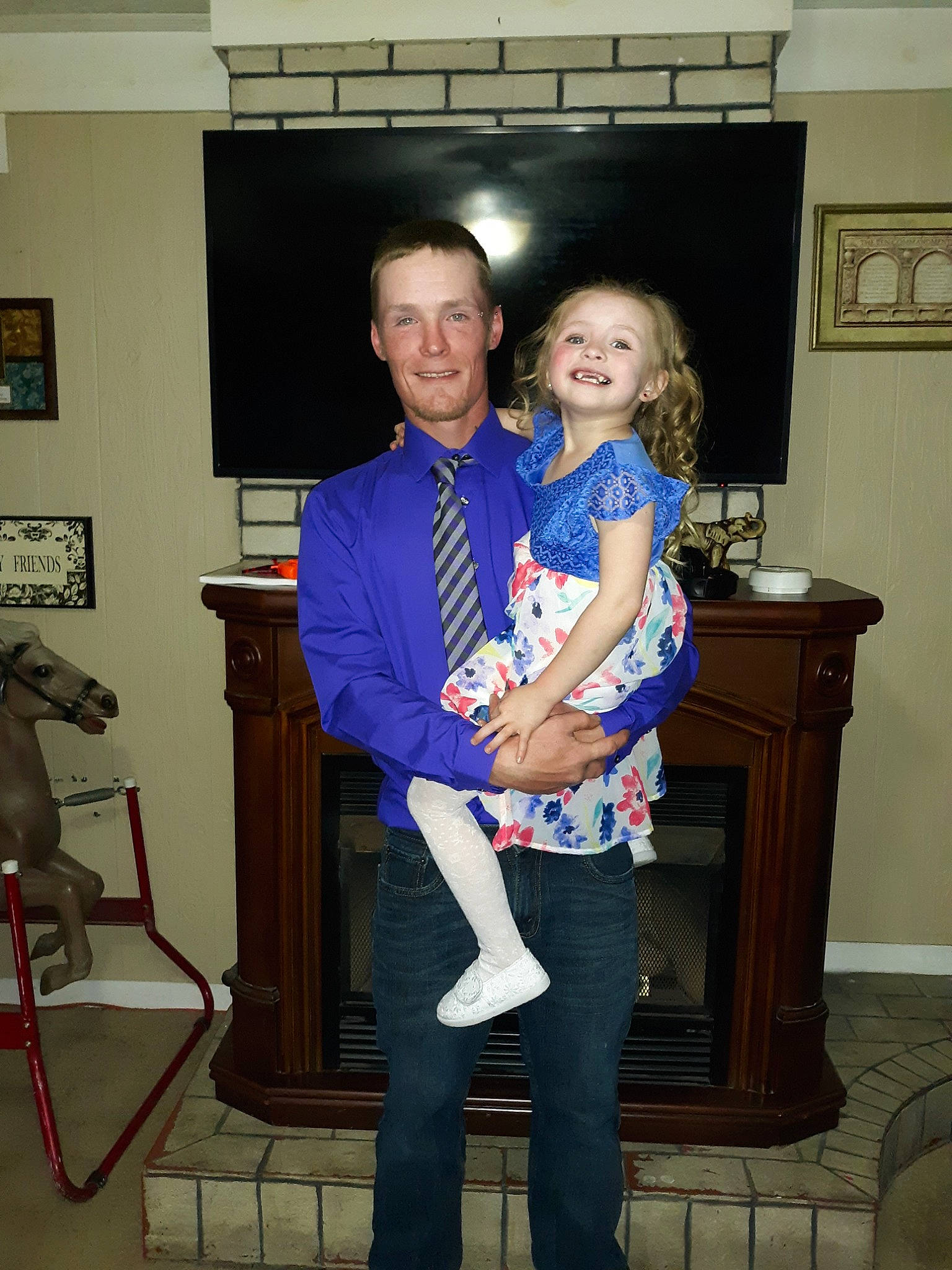 Nova is registered to the contest to win money with this photo: event, family, fun, jeans, joy, person, standing