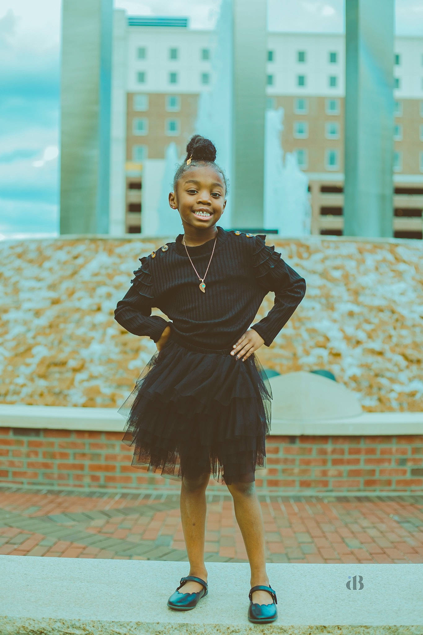 Amara joined the competition — help win amazing prizes! electric_blue, event, face, fashion_design, formal_wear, fun, human_leg, jewellery, joy, knee, leg, leisure, pattern, performing_arts, person, summer, t_shirt, thigh, tourism, trunk