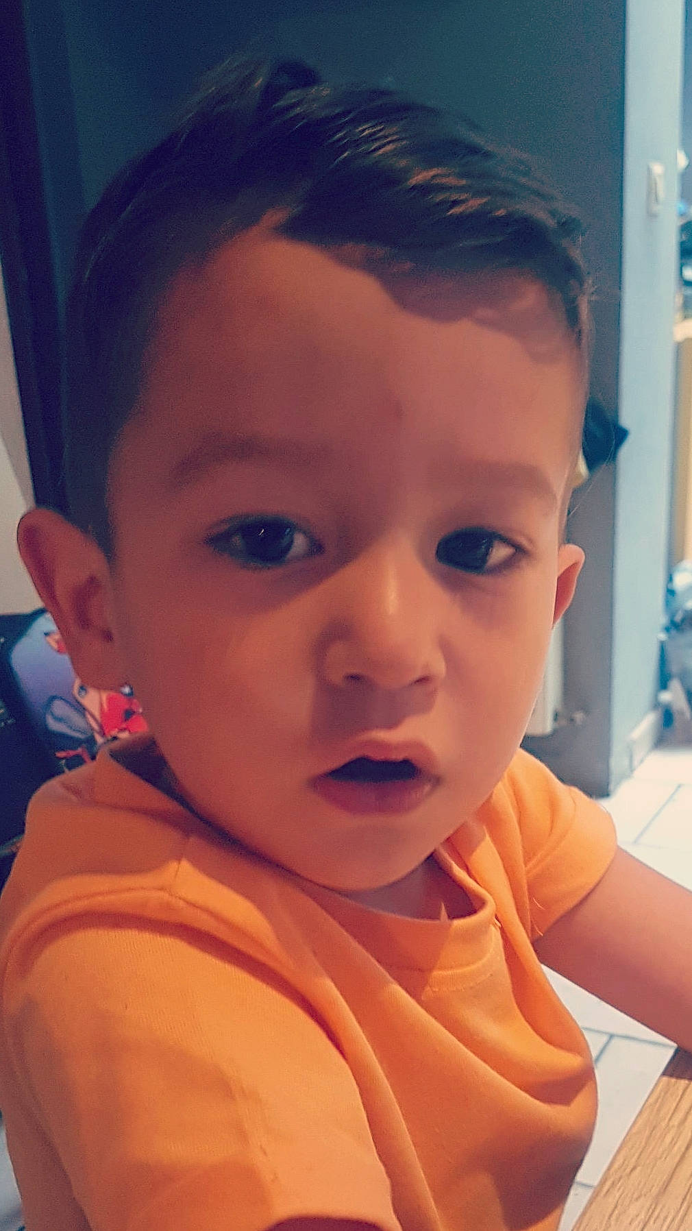 Isaac a rejoint le concours — aidez-le/la à gagner de superbes lots ! blue, cheek, chin, ear, eyebrow, eyelash, facial_expression, forehead, gesture, happy, human, iris, jaw, lip, mouth, neck, nose, person, skin, smile