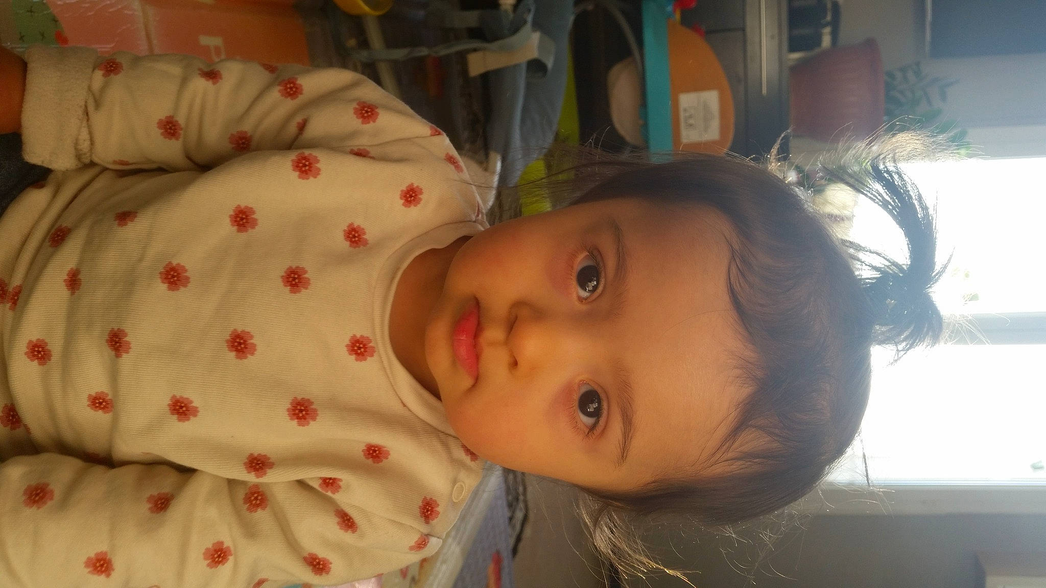 Jenna a rejoint le concours — aidez-le/la à gagner de superbes lots ! baby, cheek, child, close_up, comfort, eye, eyelash, face, forehead, happy, iris, lip, mouth, nose, person, plant, skin, smile, sunglasses, toddler