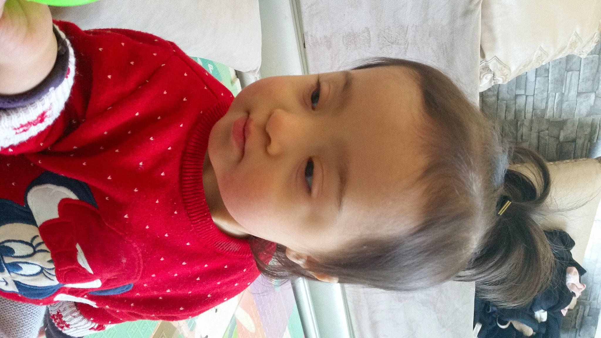 Jenna participe au concours pour gagner de l'argent avec cette photo : baby, cheek, chin, eye, eyebrow, face, facial_expression, forehead, fun, happy, head, human_body, lip, mouth, neck, nose, person, skin, sleeve, smile