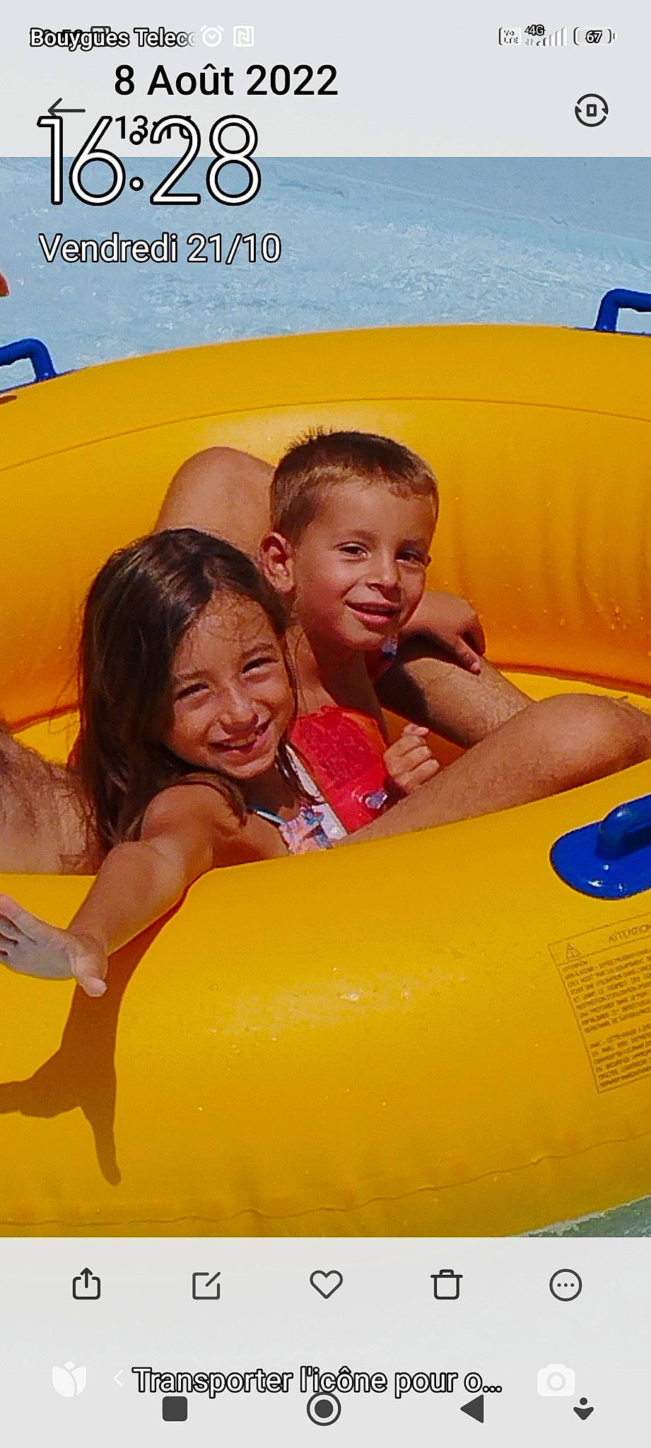 Lorena a rejoint le concours — aidez-le/la à gagner de superbes lots ! amusement_park, aqua, child, chute, fun, games, happy, inflatable, joy, laugh, leisure, nonbuilding_structure, outdoor_play_equipment, outdoor_recreation, person, play, playground, recreation, smile, t_shirt