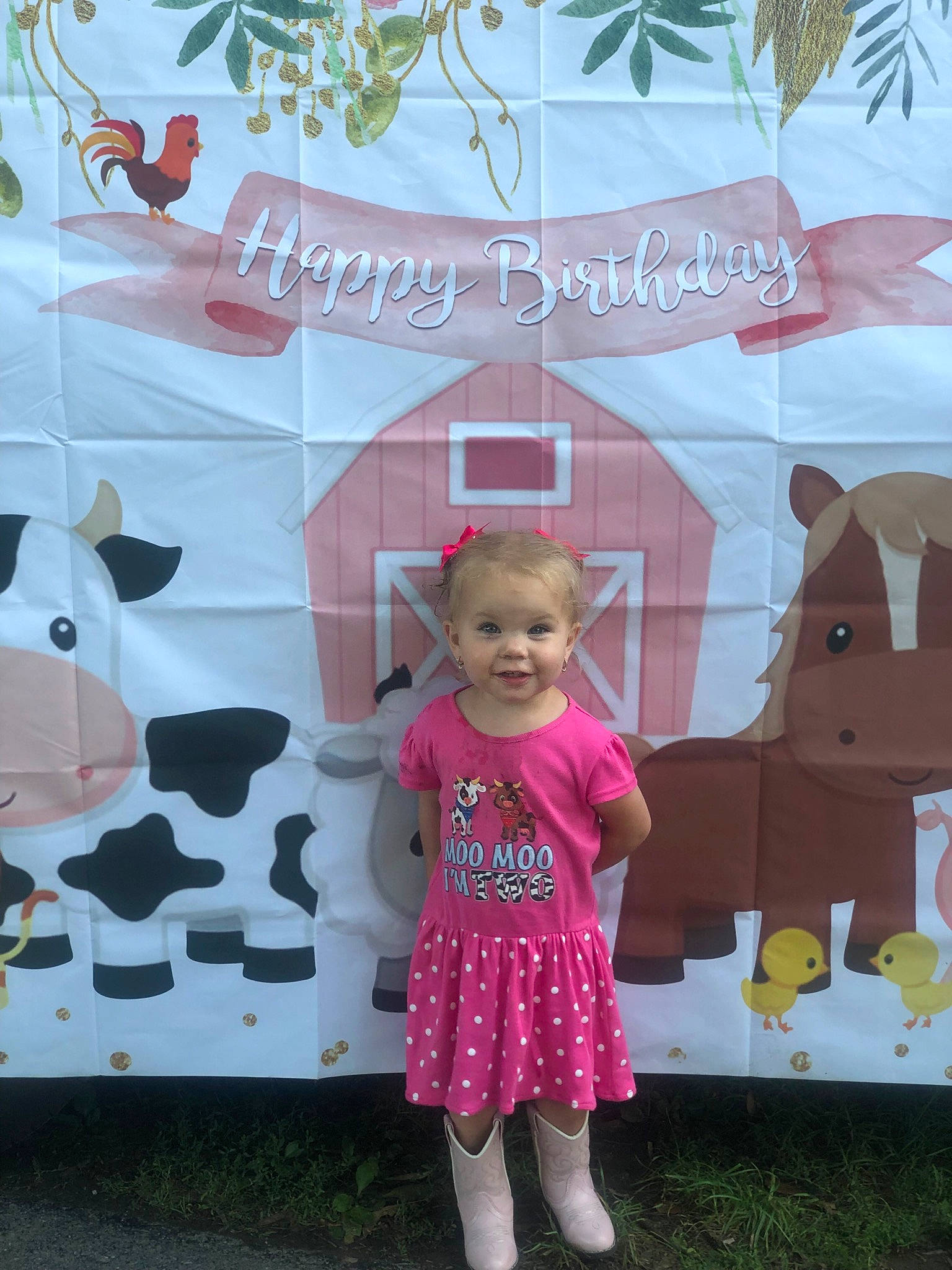 Jacqueline joined the competition — help win amazing prizes! adaptation, art, fawn, happy, joy, leaf, mammal, organ, organism, people, person, pink, public_space, red, smile, summer, textile, toddler, vertebrate, wall