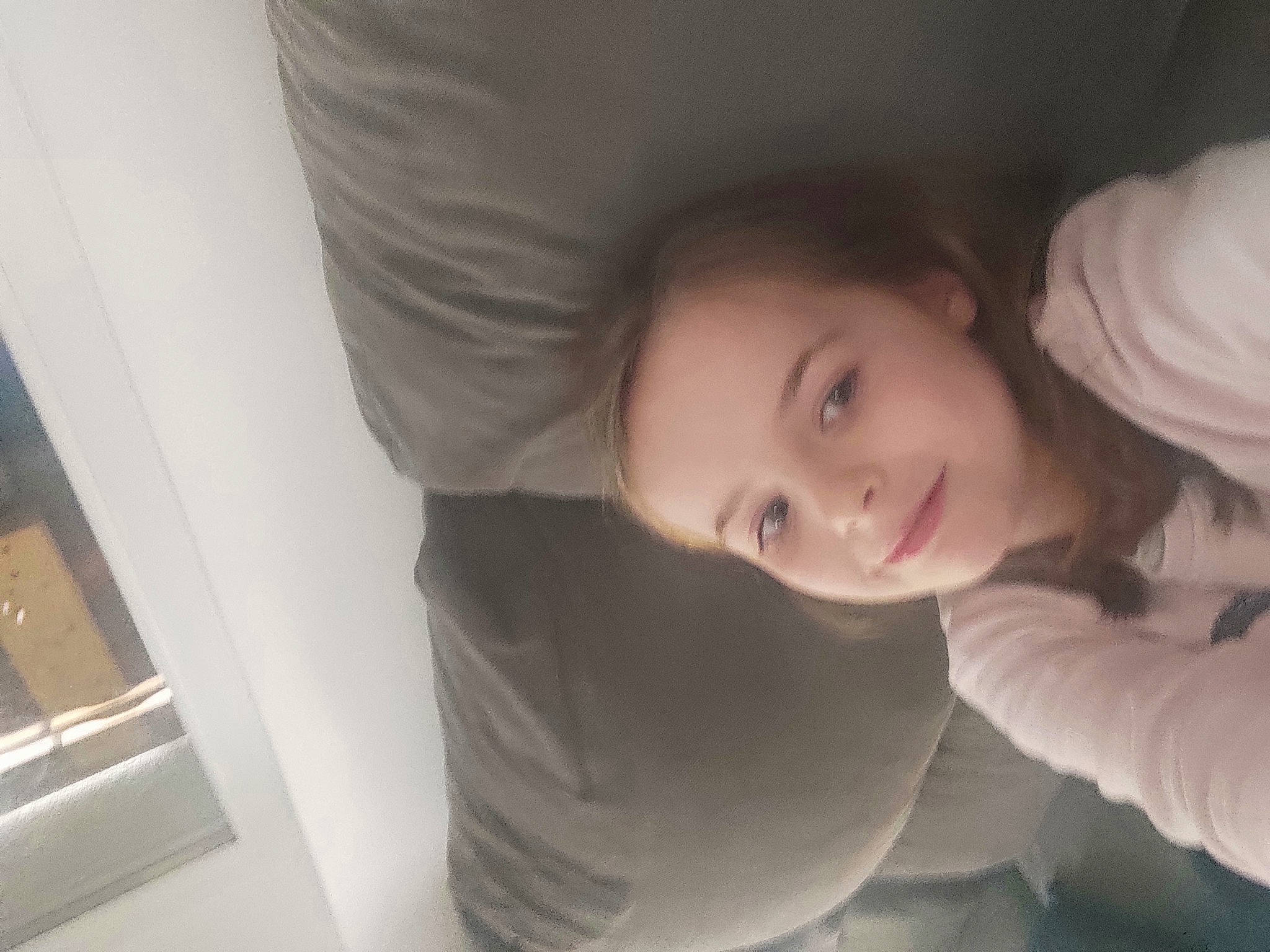 Cléa a rejoint le concours — aidez-le/la à gagner de superbes lots ! arm, cheek, chin, comfort, eyebrow, face, flash_photography, forehead, gesture, hair, head, human_body, joy, lip, mouth, neck, nose, person, shoulder, skin