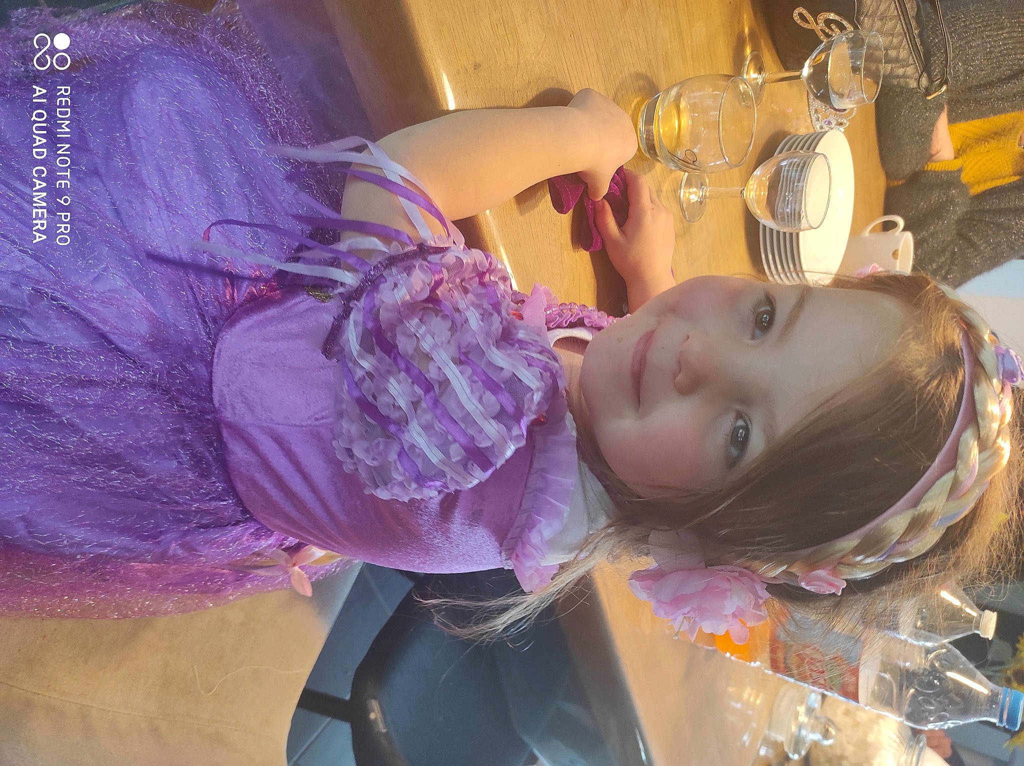 Rose participe au concours pour gagner de l'argent avec cette photo : baby, child, eyewear, fashion_accessory, food, fun, happy, joy, magenta, person, pink, purple, room, tableware, toddler, violet