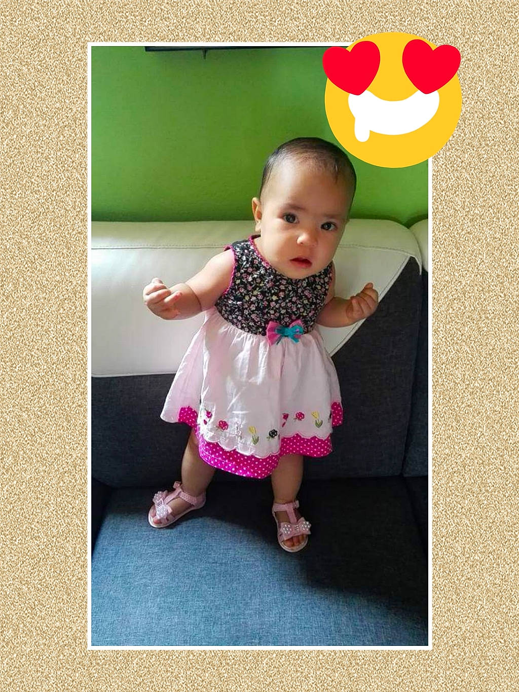 Jhenyfer a rejoint le concours — aidez-le/la à gagner de superbes lots ! baby, child, design, dress, fun, pattern, person, pink, play, product, room, smile, toddler, yellow