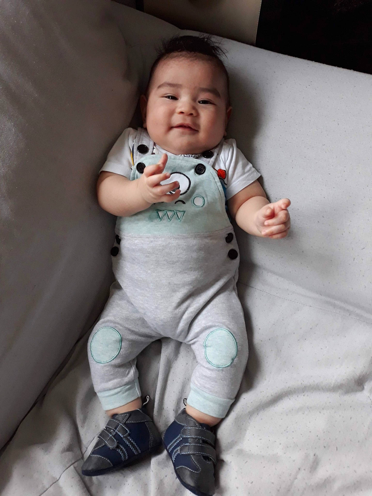 Carlos a rejoint le concours — aidez-le/la à gagner de superbes lots ! baby, baby_toddler_clothing, cheek, child, person, skin, smile, toddler