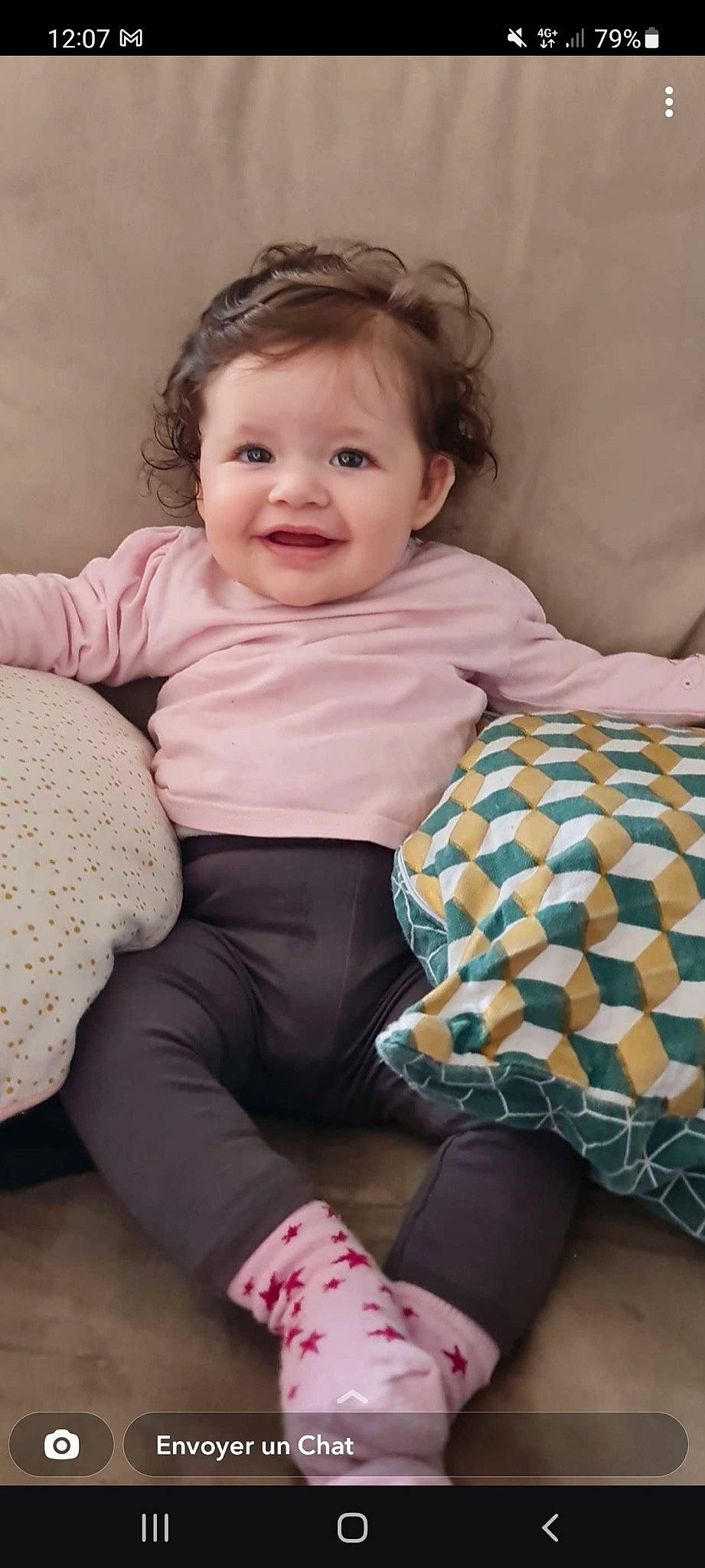 Kellya a rejoint le concours — aidez-le/la à gagner de superbes lots ! baby, baby_toddler_clothing, beauty, cheek, child, comfort, face, facial_expression, hair, happy, iris, joy, pattern, person, pink, skin, sleeve, smile, sock, thigh