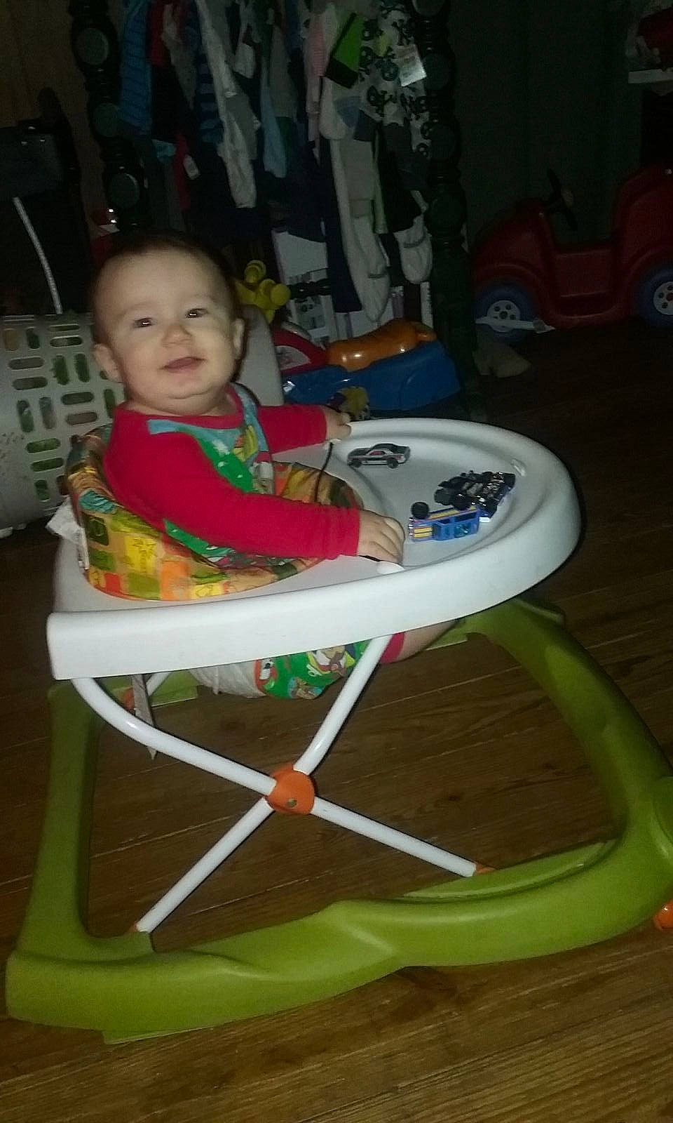 Justus is registered to the contest to win money with this photo: