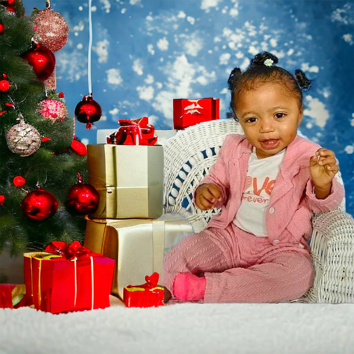 Ava is registered to the contest to win money with this photo: baby, baby_toddler_clothing, beauty, carmine, child, christmas, christmas_decoration, christmas_eve, christmas_ornament, christmas_tree, design, event, happy, holiday, holiday_ornament, ornament, person, room, sleeve, snapshot
