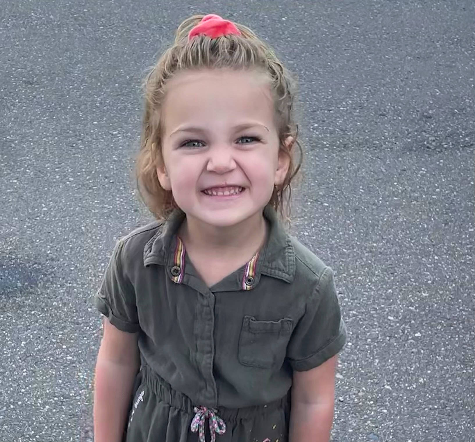 Evelyn is registered to the contest to win money with this photo: baby_toddler_clothing, blond, chin, cool, eye, face, flash_photography, fun, gesture, hair, happy, head, headpiece, iris, joy, lip, neck, person, sleeve, smile