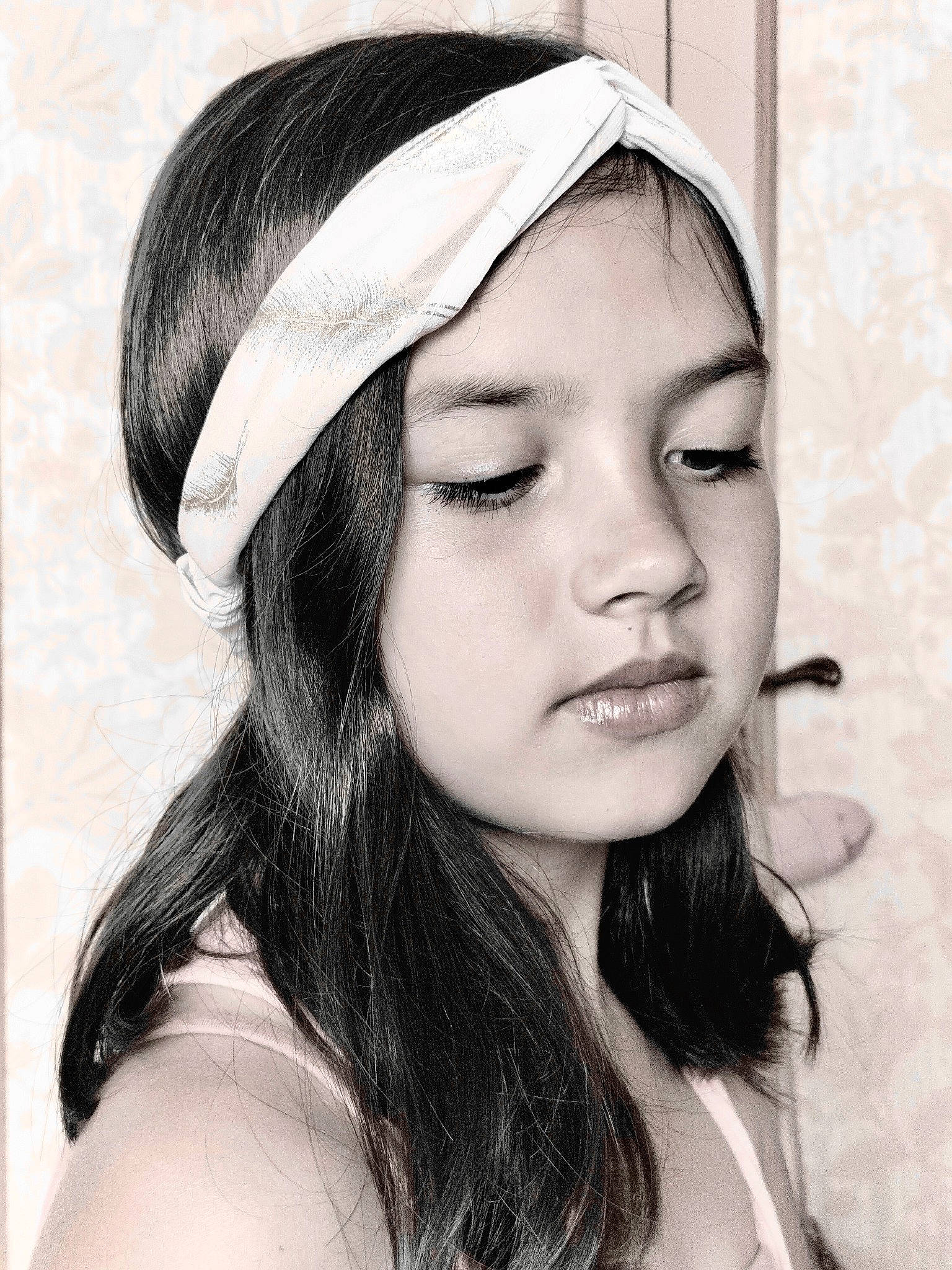 Ava participe au concours pour gagner de l'argent avec cette photo : black, cap, ear, eye, eyebrow, eyelash, facial_expression, flash_photography, happy, iris, jaw, lip, mouth, neck, nose, organ, person, shoulder, skin, smile