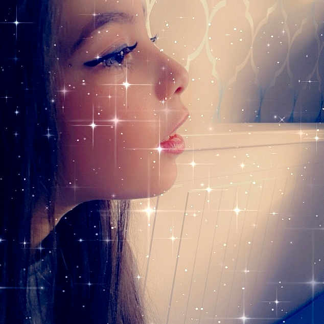 Diana participe au concours pour gagner de l'argent avec cette photo : art, beauty, face, illustration, lip, mouth, nose, photography, shower, skin, sky, space