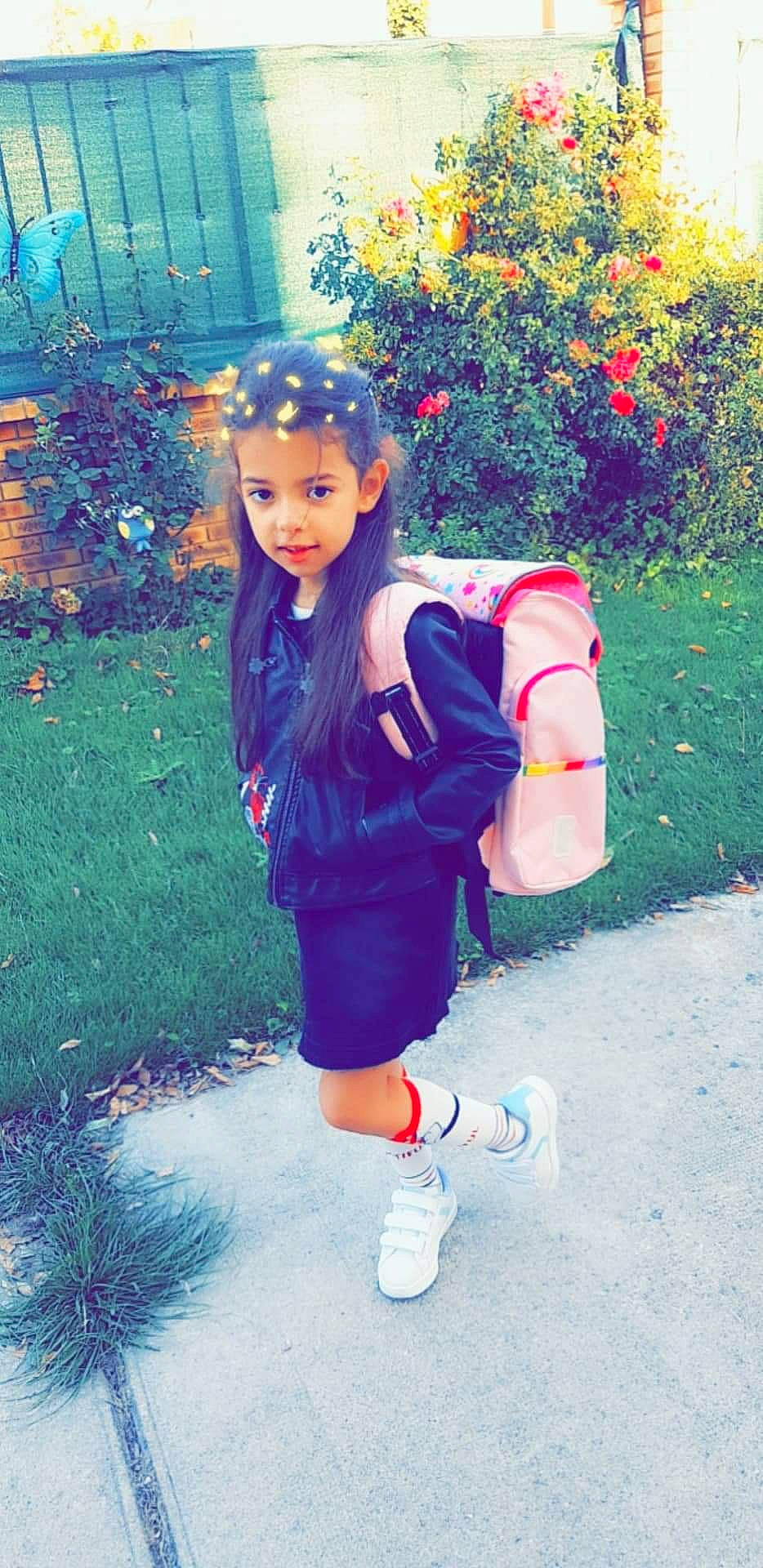 Diana participe au concours pour gagner de l'argent avec cette photo : child, costume, footwear, outerwear, person, play, shoe, smile, toddler