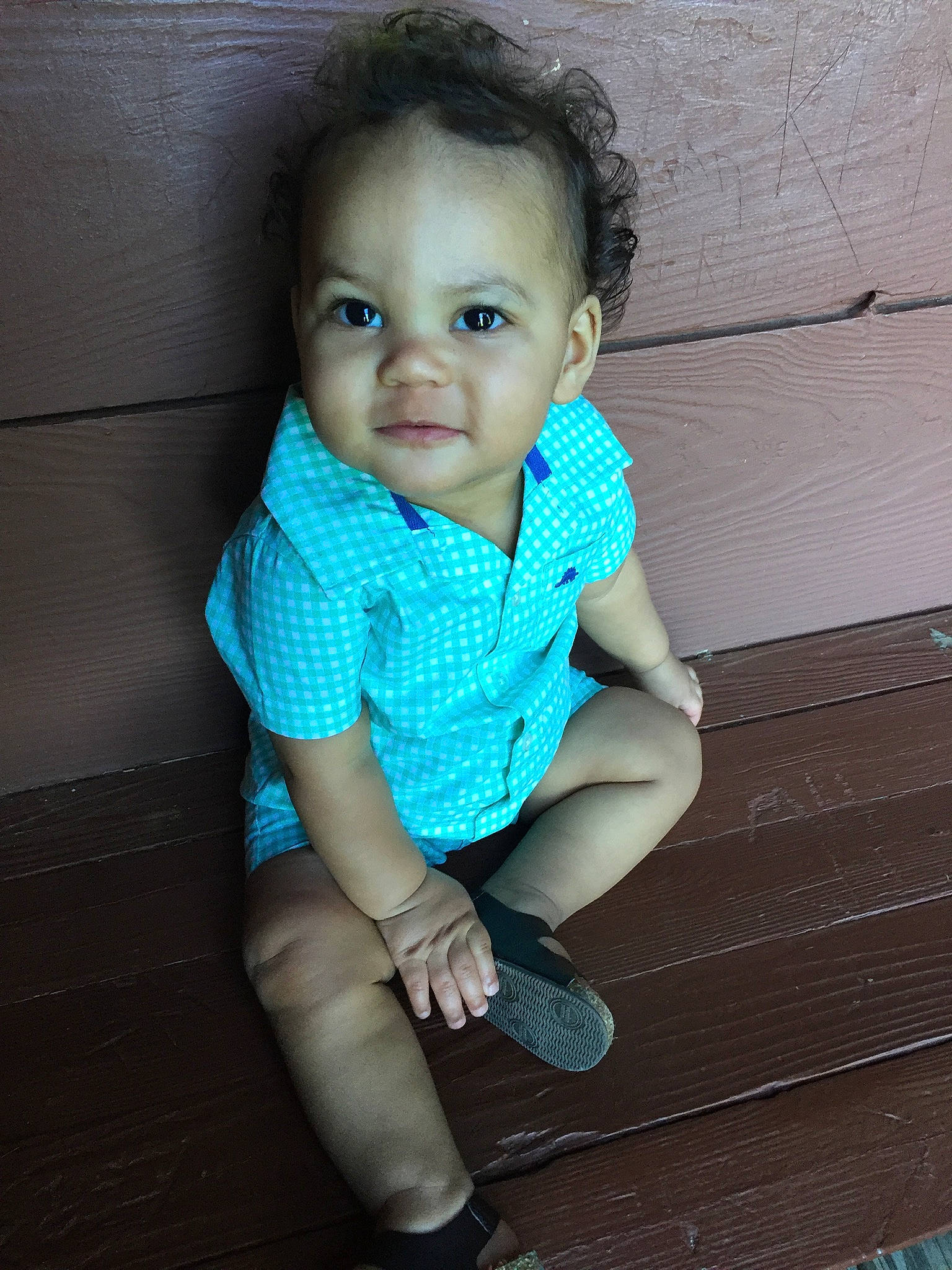 Domonic is registered to the contest to win money with this photo: baby, cheek, child, child_model, chin, eye, face, nose, person, sitting, skin, smile, standing, toddler