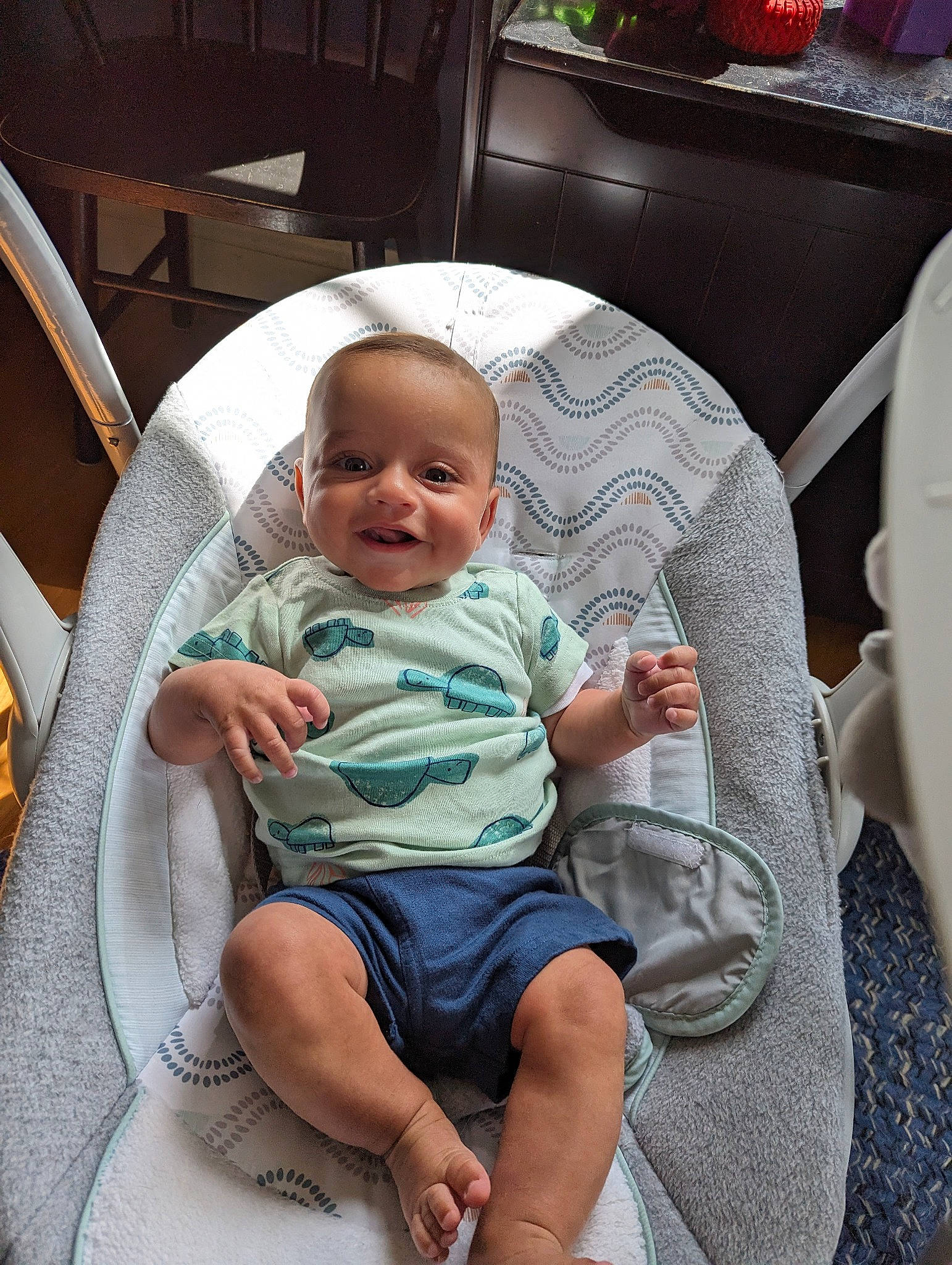 Kellen is registered to the contest to win money with this photo: auto_part, baby, baby_carriage, baby_products, baby_toddler_clothing, car_seat, chair, child, comfort, family_car, fun, lap, luxury_vehicle, person, room, sitting, smile, toddler, vacation