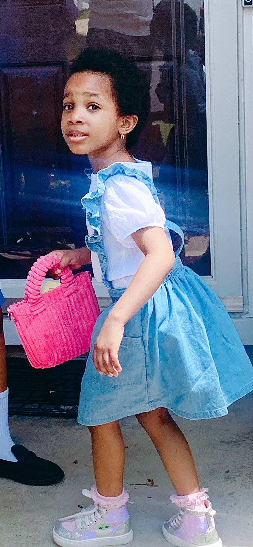 Sally is registered to the contest to win money with this photo: aqua, azure, blue, day_dress, dress, facial_expression, fashion_design, flash_photography, hair, hairstyle, happy, joint, leg, neck, one_piece_garment, person, pink, shoulder, sleeve, thigh