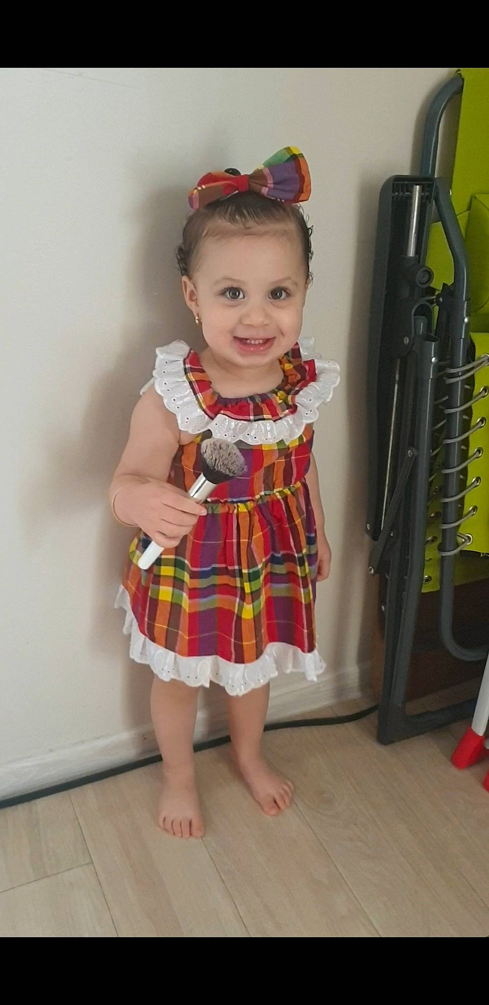 Ilyanna participe au concours pour gagner de l'argent avec cette photo : baby_toddler_clothing, child, child_model, clothing, costume, design, dress, joy, pattern, person, plaid, standing, tartan, textile, toddler