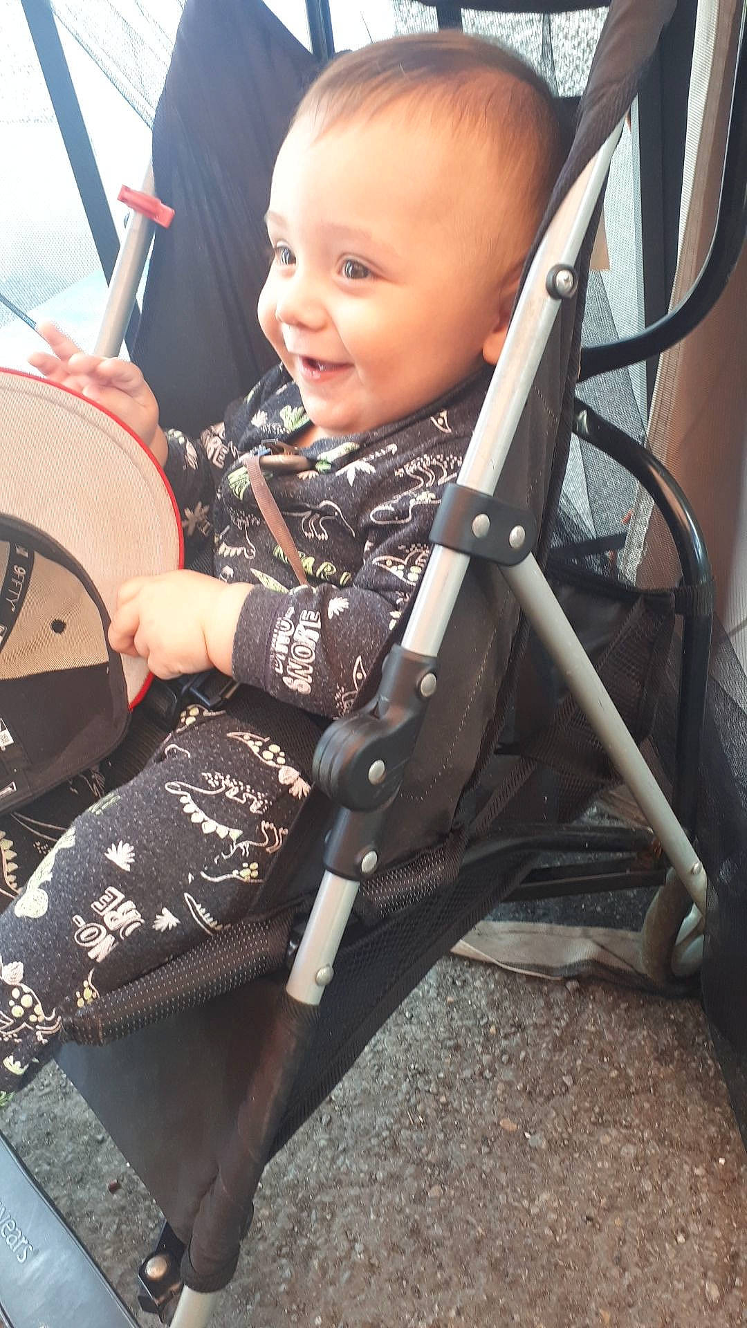 Raphael is registered to the contest to win money with this photo: baby, baby_carriage, baby_products, car_seat, child, person, product, toddler