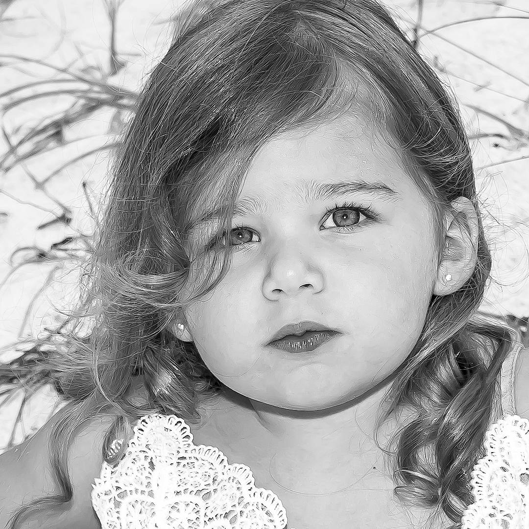 Norah is registered to the contest to win money with this photo: black, black_and_white, cheek, chin, eyebrow, eyelash, facial_expression, forehead, hairstyle, happy, human, iris, jaw, lip, mouth, nose, organ, person, photograph, skin