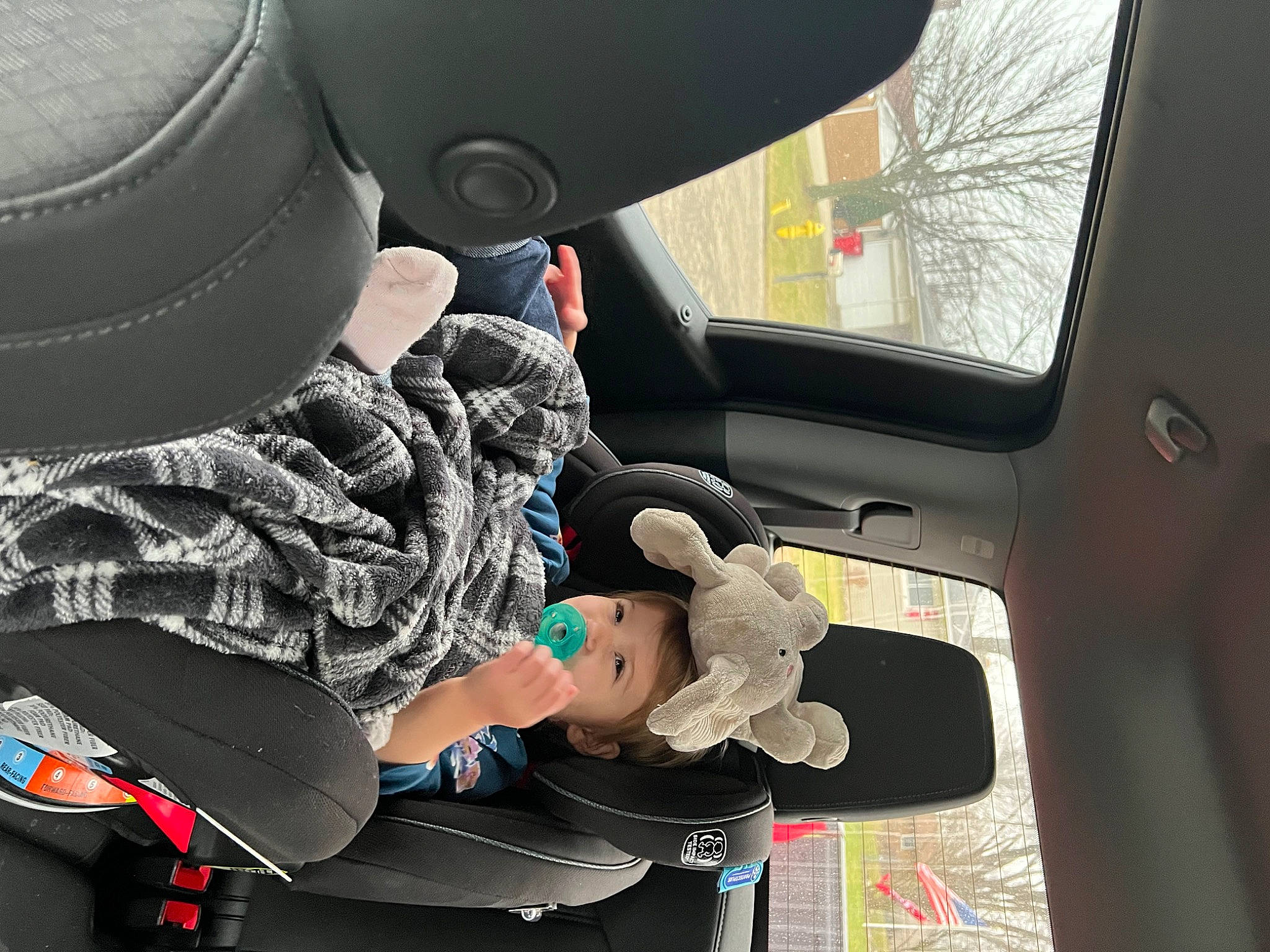 Lillian is registered to the contest to win money with this photo: auto_part, automotive_design, automotive_exterior, automotive_tire, automotive_wheel_system, car, car_seat, car_seat_cover, family_car, head_restraint, helmet, luxury_vehicle, motor_vehicle, person, seat_belt, steering_part, steering_wheel, vehicle, vehicle_door, white