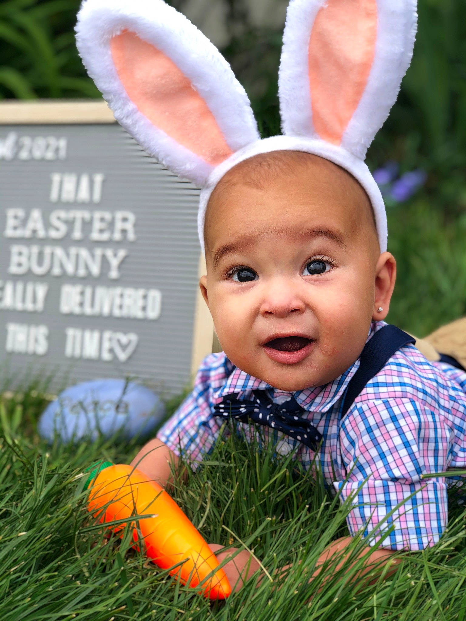 Princeton is registered to the contest to win money with this photo: baby, baby_toddler_clothing, child, costume_hat, event, eye, fawn, fun, fur, grass, happy, hat, head, headgear, holiday, mammal, pattern, people_in_nature, person, toddler