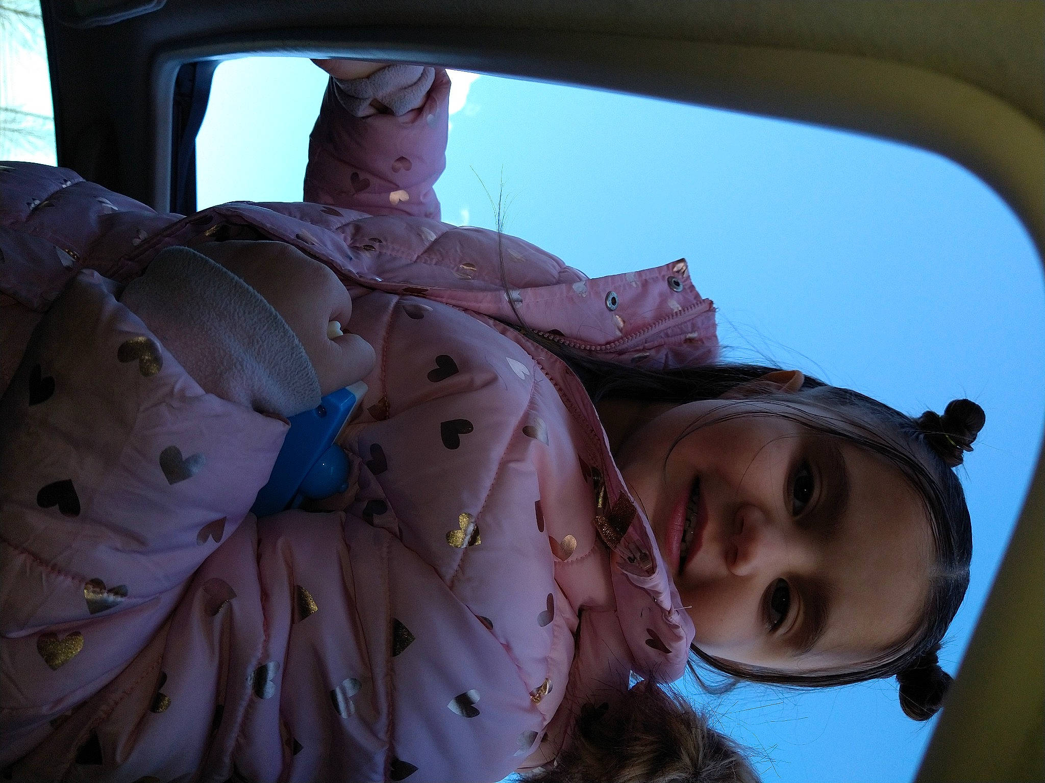 Alize is registered to the contest to win money with this photo: automotive_design, automotive_exterior, automotive_lighting, automotive_mirror, black_hair, car_seat, cool, eyewear, fun, happy, joy, light, motor_vehicle, mouth, person, rear_view_mirror, skin, sky, tints_and_shades, travel