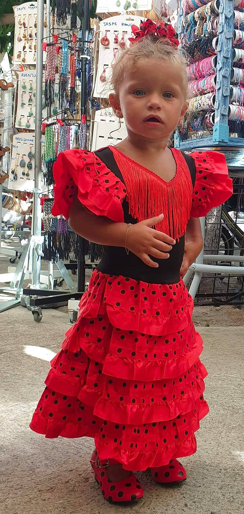 Djayliss a rejoint le concours — aidez-le/la à gagner de superbes lots ! baby_toddler_clothing, child, day_dress, dress, fashion, fashion_design, fun, hairstyle, joint, neck, one_piece_garment, people, person, pink, product, red, sleeve, standing, textile, waist