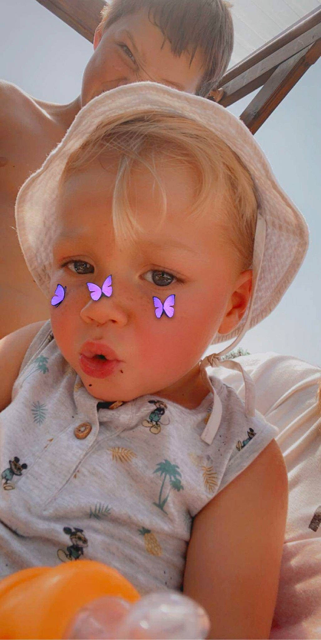 Maxime participe au concours pour gagner de l'argent avec cette photo : baby, baby_toddler_clothing, cheek, ear, eye, eyebrow, eyelash, face, forehead, hair, happy, head, iris, lip, mouth, nose, person, pink, skin, sleeve