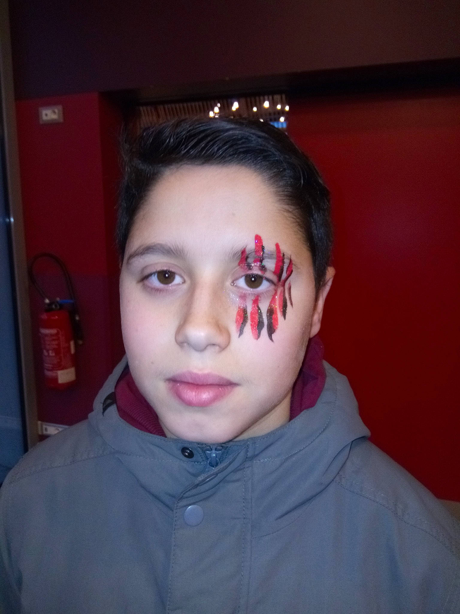 Younès participe au concours pour gagner de l'argent avec cette photo : beauty, black_hair, cheek, chin, ear, eye, eyebrow, eyelash, face, forehead, girl, head, jaw, lip, neck, nose, person, smile